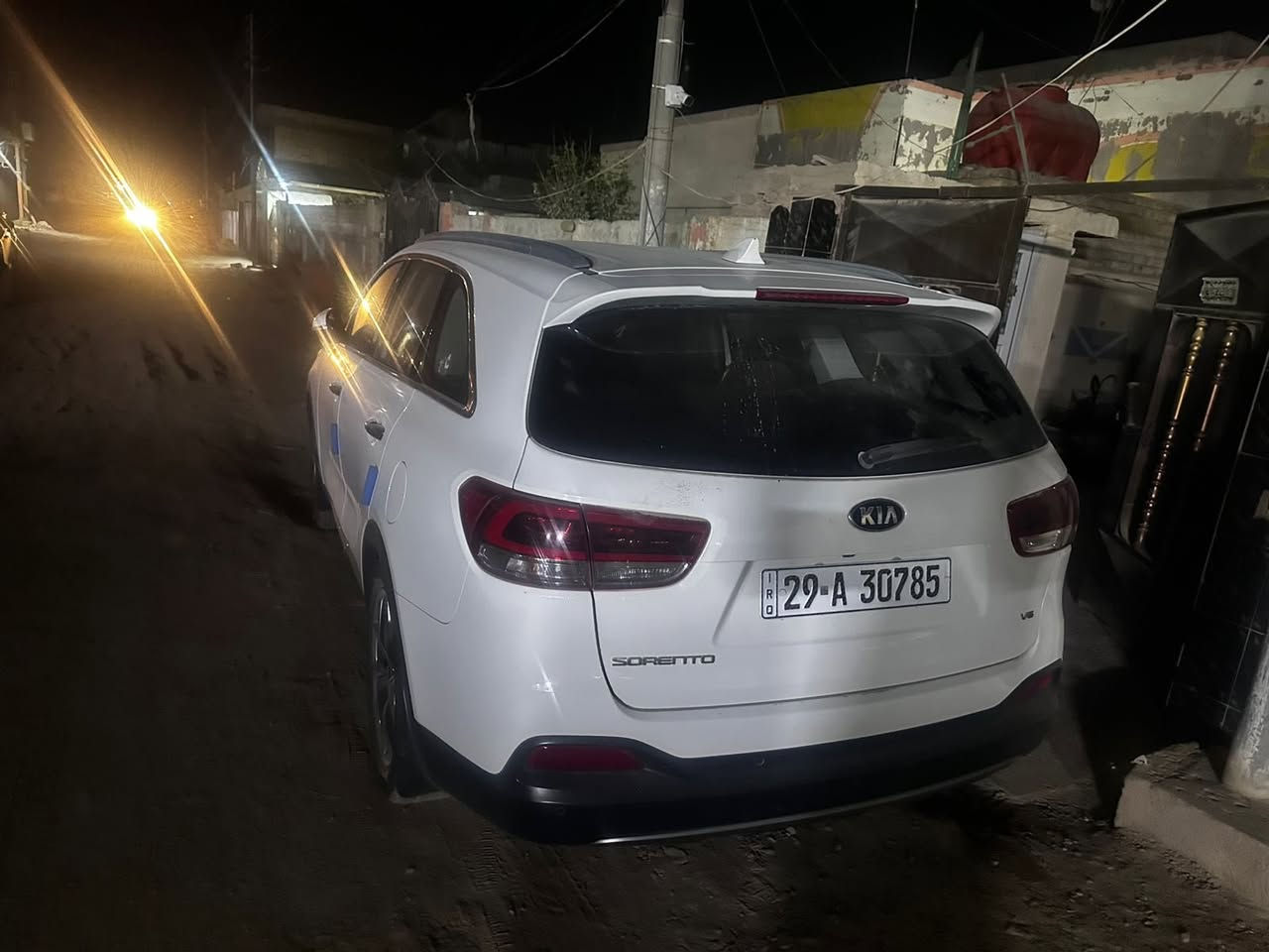 سورنتو خليجي موديل ١٦ فول ماعدا الفتحه   سياره حلوه ونضيفه وجاهزه
رقم واسط انكليزي تحويل مباشر :

كفاله عامه من ضربه وصبغ 
تبريد مايشتغل والمحرك كفاله من تبخير وتنقيص 

بيها فقط تكحيلات وكارت اربع اصابع  بالجملغ الخلفي والامامي اثر دحجه بسيطه مبين وواضح من تجي تشوفها 

مكاني نجف كوفه 

السعر خابرني او راسلني ودلل ***********
