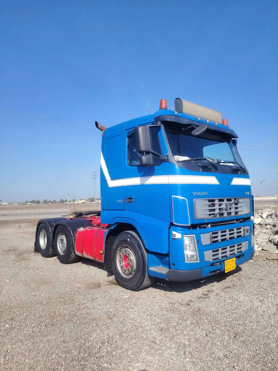 سلام عليكم فالفو ٢٠٠٥ للبيع مربوطه فلات ٤ محاور سعر ٢٠٠ وبيها مجال مكان ديالى ***********
