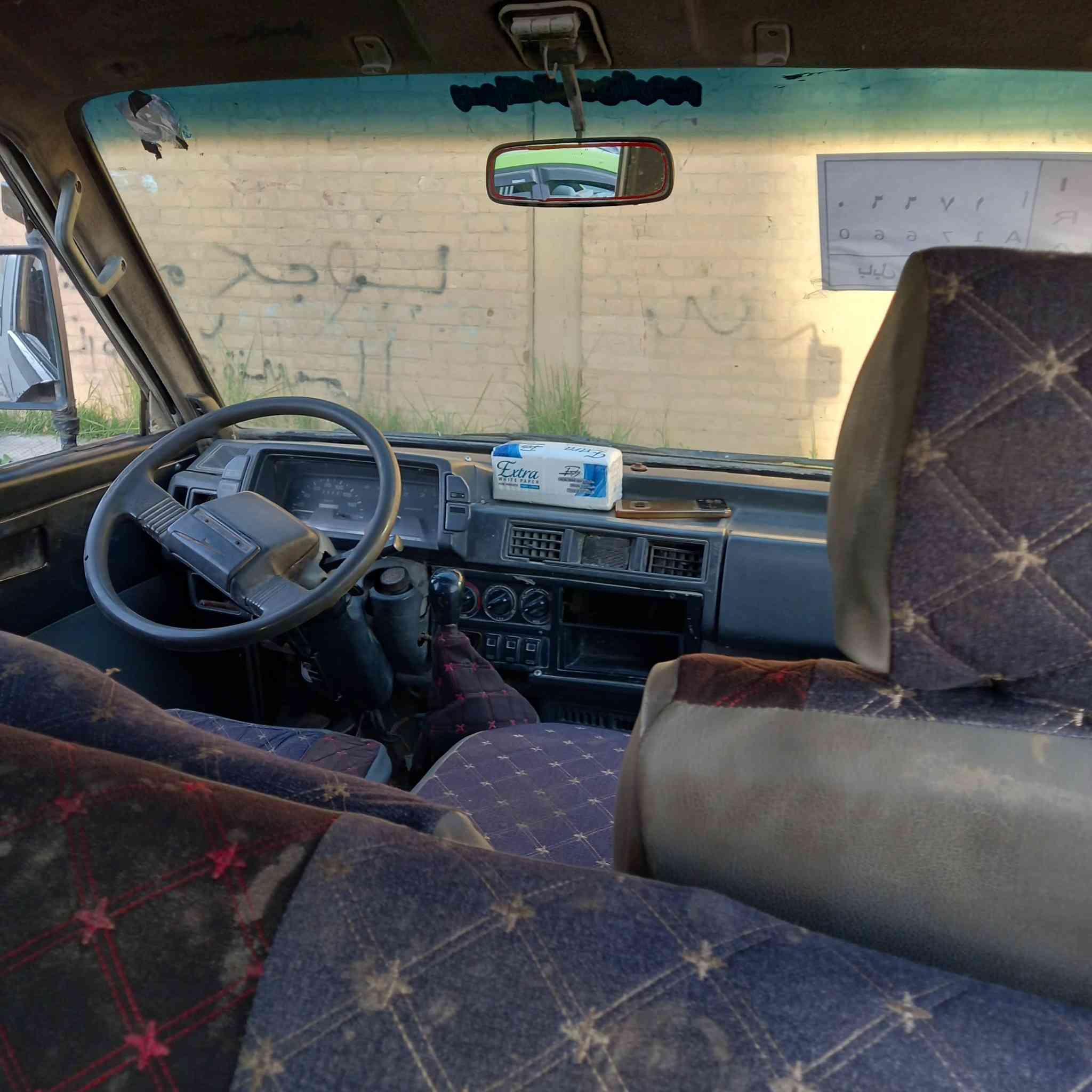 كيا للبيع موديل ٩٣ بابل سنويه جديده تنتهي ٢٩ مكان السياره بغداد المحموديه ناحية اللطيفيه تريد تحويل او وكاله محرك كير اكسل خير من الله وهذا رقمي بيه وتساب *********** السعر٢٧ او مراوس بخصوصي
