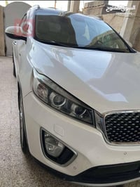 سورنتو 2016 فول مواصفات السبشل السياره ماشية 157 الف  والفحص والسونار ...