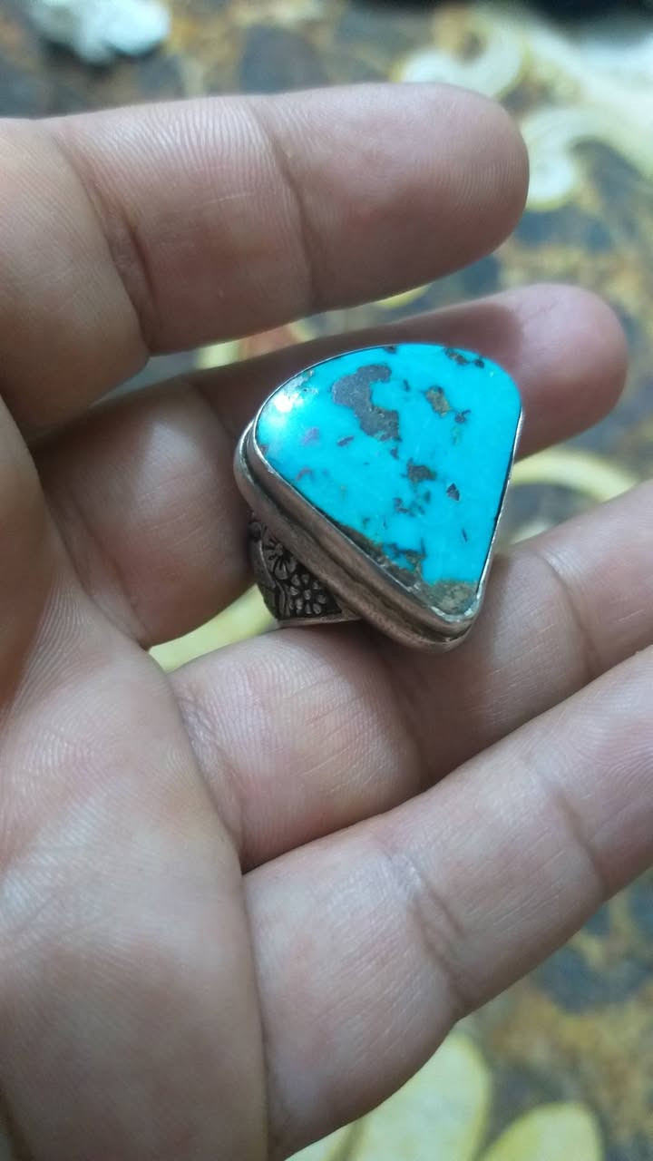 فيروز نيشابوري صياغه يدويه للبيع


**إذا كنت صاحب هذا الإعلان وتريد حذفه لأي سبب، رجاءا أرسل رسالة إلى الدعم الفني**