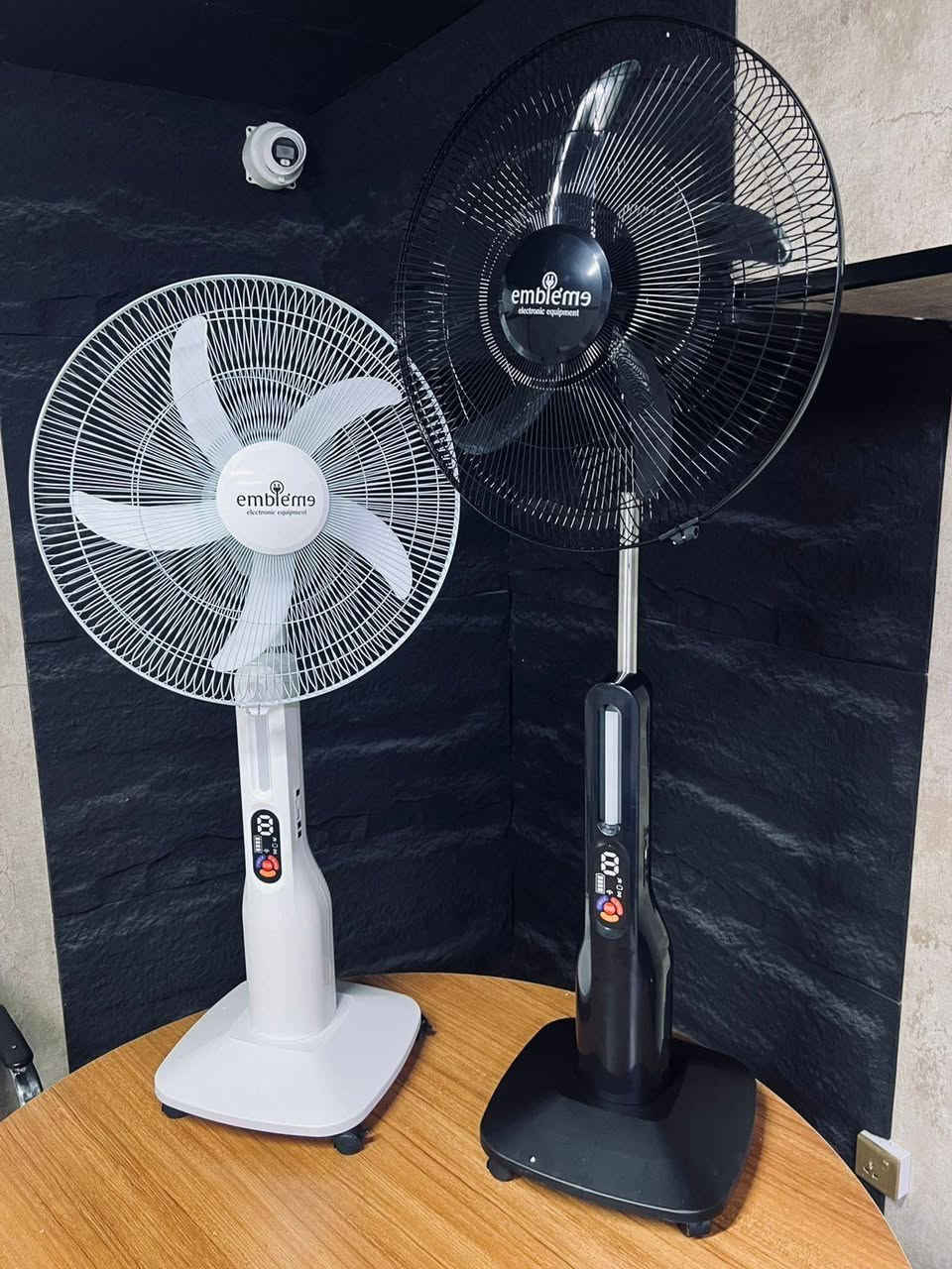 🔥📢 عروض الأجهزة المنزلية عراق مودل 📢🔥

❄️ سبلت توسوت 1 طن جداري
✅ تبريد وتدفئة 12000 وحدة
✅ تنظيف تلقائي + إزالة الرطوبة + توربو
✅ إعادة تشغيل تلقائي
🛡️ ضمان سنة
💰 السعر: 570 ألف
🚚 توصيل بغداد مجاناً
🚚 المحافظات: 10 آلاف

🍟🔥 فرن كهربائي أمبليوم 58 لتر
✅ فرن + قلاية هوائية
✅ دبل جامة مع جميع الملحقات
✅ طلاء داخلي أسود + شيش كباب
🛡️ ضمان سنة
💰 السعر: 210 ألف
🚚 توصيل جميع المحافظات: 5 آلاف

❄️ مبردة أمبليوم 45 لتر
✅ ريموت كنترول
✅ حساس ماء
✅ مؤقت تشغيل
💰 السعر: 155 ألف
🚚 توصيل جميع المحافظات: 10 آلاف

📺 شاشة برو سمارت 32 إنج
✅ Android TV
✅ يوتيوب ونتفلكس
✅ واي فاي مدمج
✅ مشاركة شاشة الهاتف
💰 السعر: 150 ألف
🚚 توصيل بغداد مجاناً
🚚 المحافظات: 10 آلاف

🌬️ مروحة شحن أمبليوم 18 إنج
✅ بطارية تدوم حتى 30 ساعة
✅ 9 سرعات مختلفة
✅ ريموت + شاشة رقمية
✅ منافذ USB للشحن
🛡️ ضمان سنة
💰 السعر: 105 ألف
🚚 توصيل جميع المحافظات: 5 آلاف

🍊 معصارة البرتقال البارون
✅ سهلة الاستخدام والتنظيف
✅ عصر سريع وكفاءة عالية
💰 السعر: 20 ألف
🚚 توصيل جميع المحافظات: 5 آلاف

🍞 خبازة كهربائية TOR
✅ هيترات من الأعلى والأسفل
✅ جامات جانبية
✅ إضاءة داخلية
🛡️ ضمان سنة
💰 السعر: 80 ألف
🚚 توصيل جميع المحافظات: 5 آلاف

🍟 قلاية هوائية سلفر كرست 10 لتر
✅ سعة كبيرة 10 لتر حقيقي
✅ جودة ممتازة
💰 السعر: 50 ألف
🚚 توصيل جميع المحافظات: 5 آلاف

📩 للحجز والاستفسار راسل الصفحة الآن

#البيت_العصري
#اجهزة_منزلية
#عروض_العراق
#سبلت
#شاشات
#مبردة
#مروحة_شحن


**إذا كنت صاحب هذا الإعلان وتريد حذفه لأي سبب، رجاءا أرسل رسالة إلى الدعم الفني**