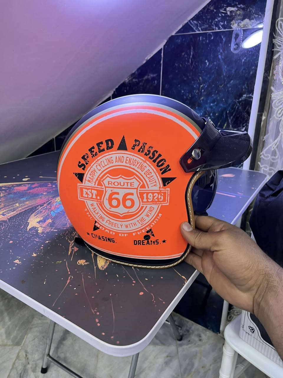 خوذه دراجه بهذا الجمل طيني سعرك تواصل ***********
