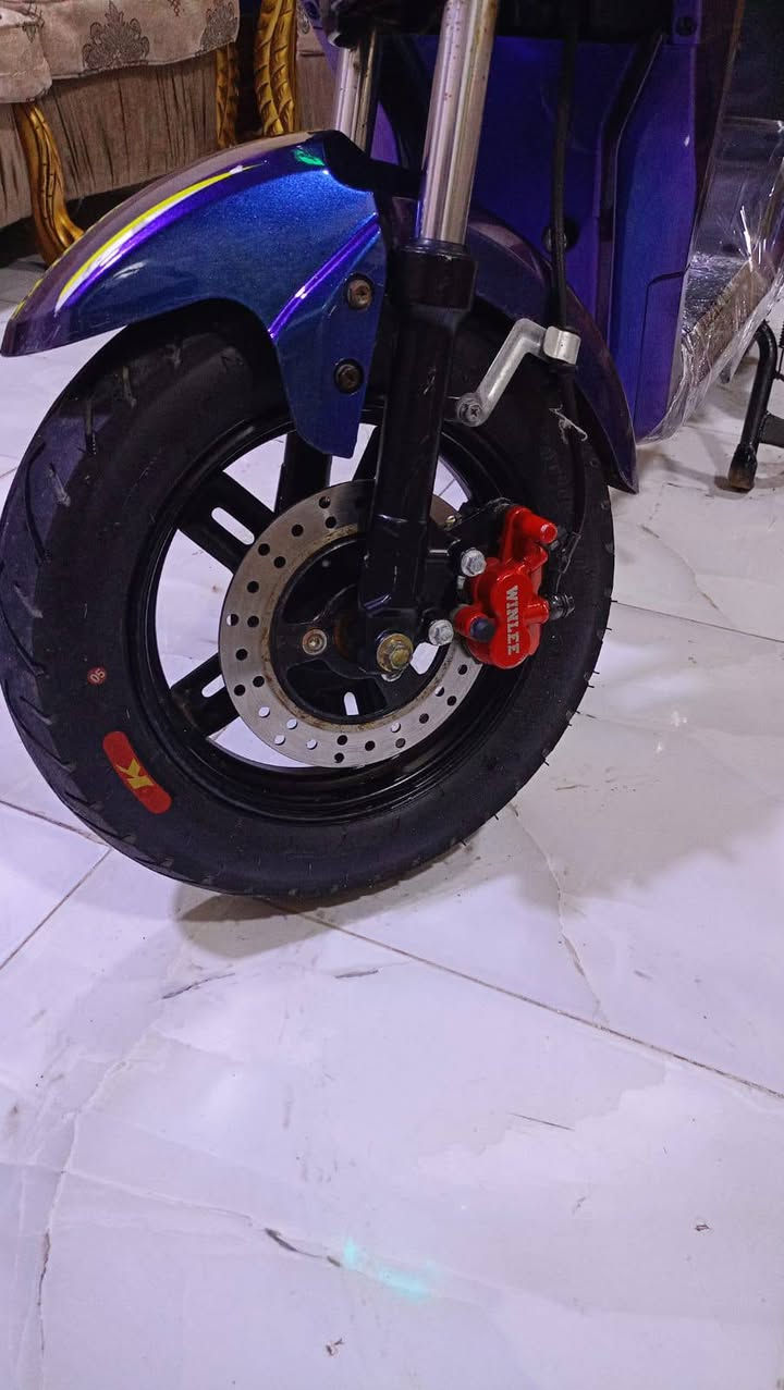 سلام عليكم  ار9كلشي نظيفه وكامله كلها شغاله لون مميز بطاريات حجم 22كلهن نظاف وقويات لا مايعات ولا متفوخات شاحنه اصليه سعر 380بصره نواب ظباط مقابل مستشفى العسكري ***********
