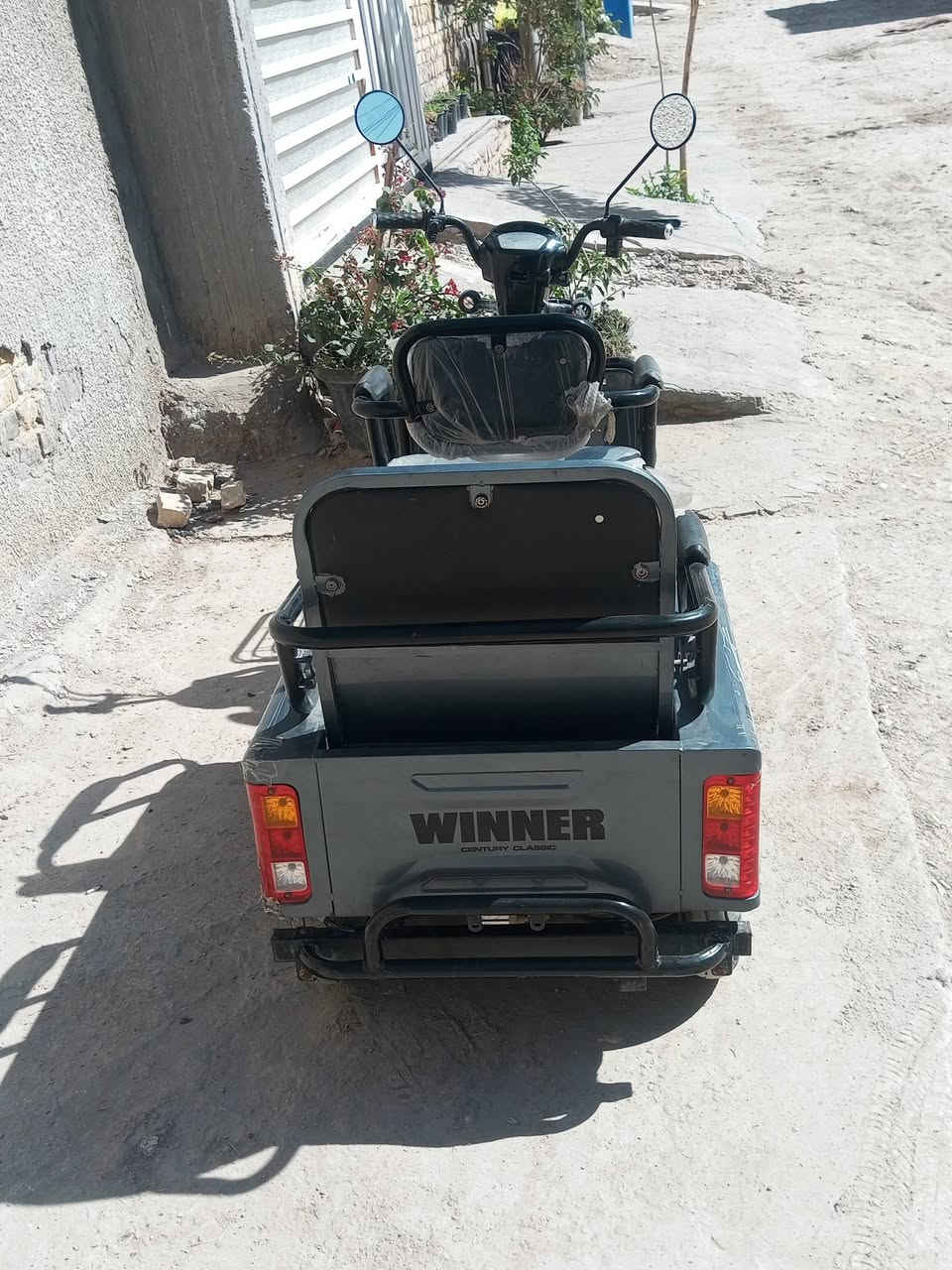 السلام عليكم للبيع دراجه شحن زيرو و نضيفه حيل مكان بابل سعر مليون وميه وبيه مجال ***********
