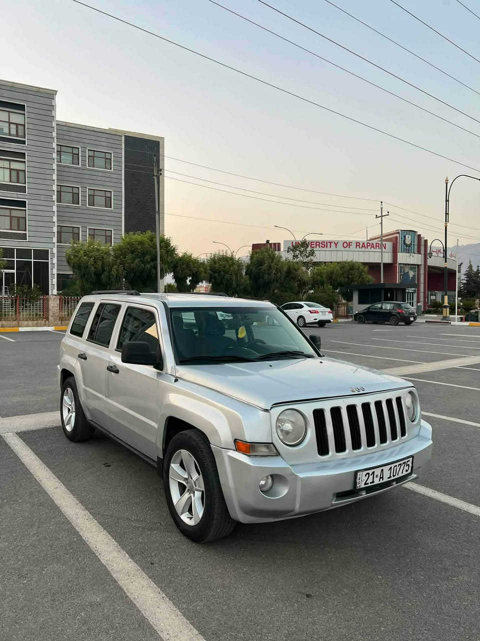 جیب پاتریوت 2009 مەچینە 24 تاک اکسل گیرو مەکینە نەکراوەتوە بەشرت جەرکەی تیدانیە سەنوی ورەقمی تازیە سعری 82 ورقە کەمیک مجالسی پارجەی بویاغە )*********** رانية, السليمانية
