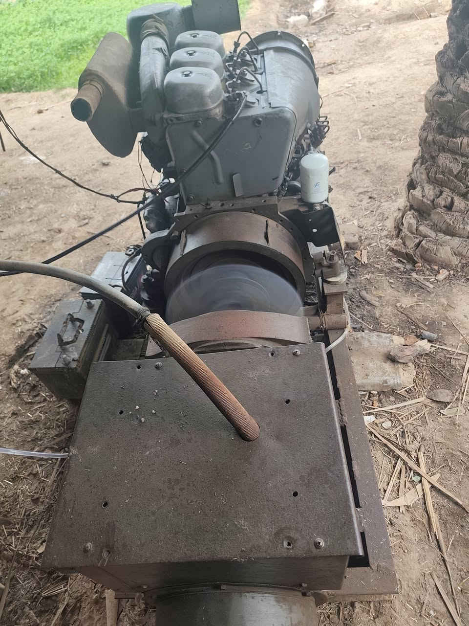 السلام عليكم 
محرك ألماني 3 بستم (ابو الصاروخ) مامفتوح بلادي مال الشركه (بي خيط تبخير بسيط)
مربوط عليه مولده ايطاليه30 كيفي ثري فيز طبعا المولده مال الشركه ما مفتوحه
للتواصل ***********  ***********
