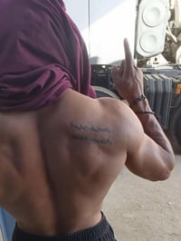 اخوان .. احنه ثنين مأجرين ابغداد نشتغل على باب الله .. ونشتغل كلشي .. ...