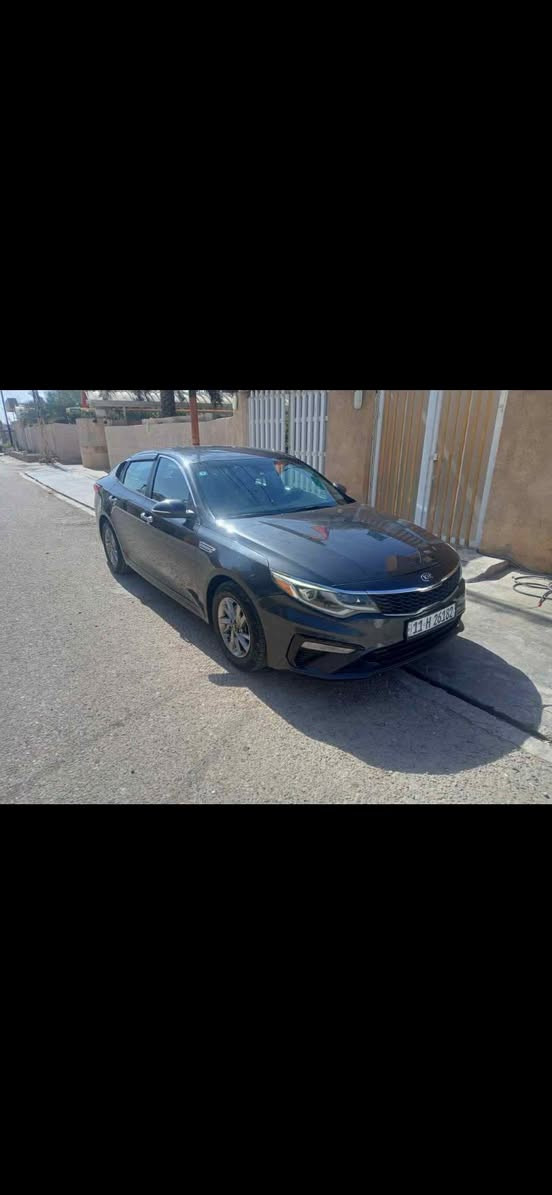 كيا اوبتما وارد امريكي موديل 2019حلوة مواصفات المحرك: 2.4 GDI
تثبيت مسار وتنبيه مغادرة المسار
شاشة كبيرة
 نقاط عمياء
 حساسات خلفية
 كاميرا خلفية
٣ وضعيات قيادة
 لد نهاري
كار بلي
 اشاير مري
 تحكمات ستيرن وكروس سرعة
الضرر:  فقط دعامية كلشي بلادي .
السنوية بإسمي تحويل ثاني يوم، السيارة جاهزة ما بيها اي نقص والسونار موجود وصور الضرر مرفق 
مكان السيارة ديالى بعقوبة 
سعرها 140
بيها مجال  
اتصال ***********
***********

