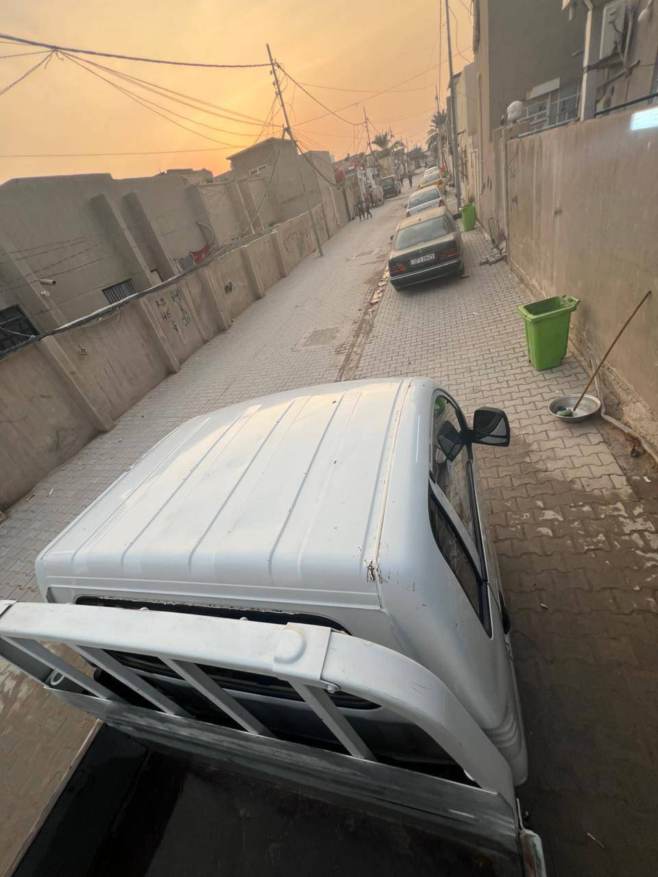 السلام عليكم
كيا حمل موديل 2013
رقم واسط دولي بسمي 
بديها مصبوغ 
وبيها بارد 
شاصي كير مكفولات 
محرك خيط بخار طبيعي بدون صرف ولا تنقيص 
سنويه 2027
ماشيه 177الف 
مكاني نجف
سعرها 90 وبيها مجال 
*********** واتساب فقط
*********** اتصال فقط
