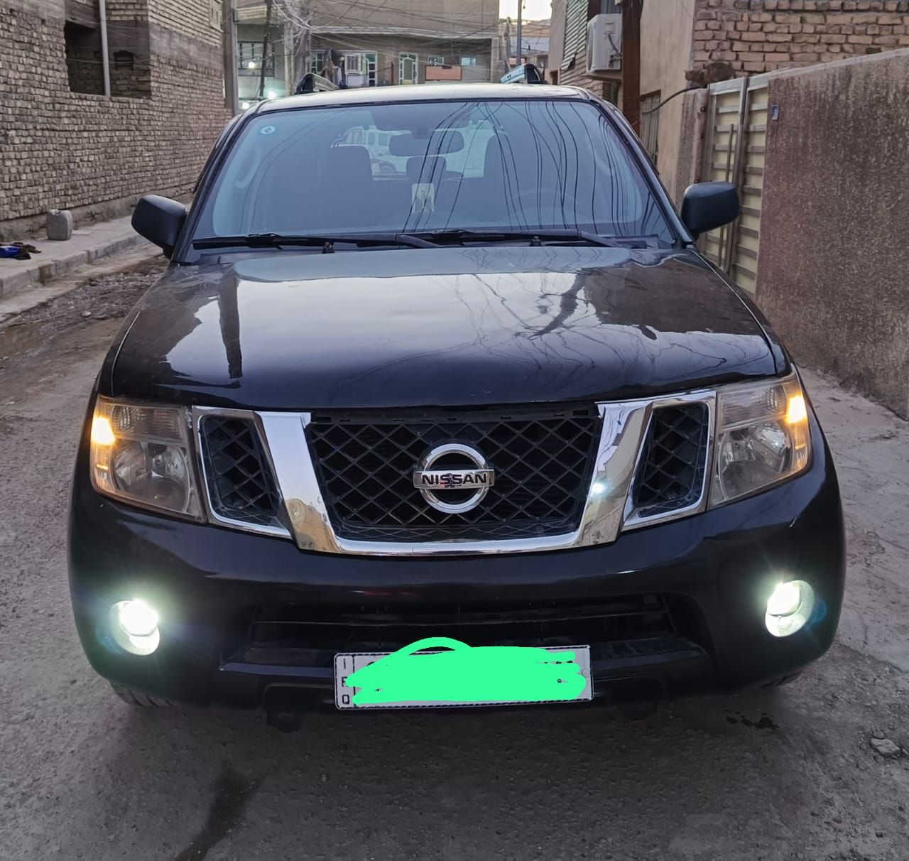 السلام عليكم نيسان ڤاڤندر موديل 12 سيارة جديدة رقم دولي باسمي السيارة محرك كير حدادية كهربائيات كلشي جديد ونضيف كاملة من كلشي اي نقص مابيها جان بيها جراد صبغناها فقط للجمالية السعر 80 ورقه للبيع او امراوس للاستفسار على الواتساب او اتصال ***********
