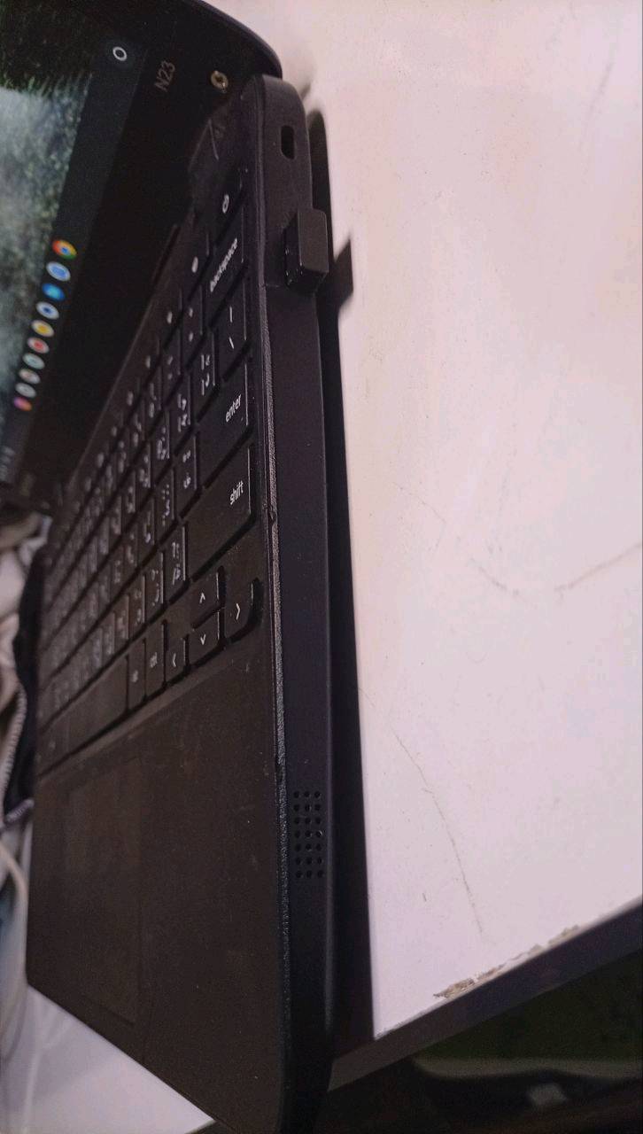 سلام عليكم
لابتوب كروم بوك Chromebook Lenovo n23
مدرسي نظام اندرويد يشغل جميع برامج المدرسية و العاب خفيفة، انتسغرام.  فيس. ماسنجر، تلكرام،  واتساب،.  ذاكرة16

 عندي ويا شاحنة جديدة اشتريتها اله و انطي ويا الشاحنة القديمة هم 

شحن سريع بسرعة يفول شحن و يطول الشحن بي 5ساعات او اكثر حسب الاستخدام والاضاءة 

اضاءتة قوية جدا صوت سماعة جدا قوي سماعتين بي منافذ كلها شغالة منهم الـ USB 

بي خلل بسيط الي هوه اللمس بي مو شغال ممكن يتصلح و تصليحة سهل 
او تشتري ماوس USB  رخيص مو غالي و تستخدمة طبيعي 

سعرة 60 الف و توصيلة مجاني  متوفر عندي توصيل لجميع المحافظات 

*********** واتساب
