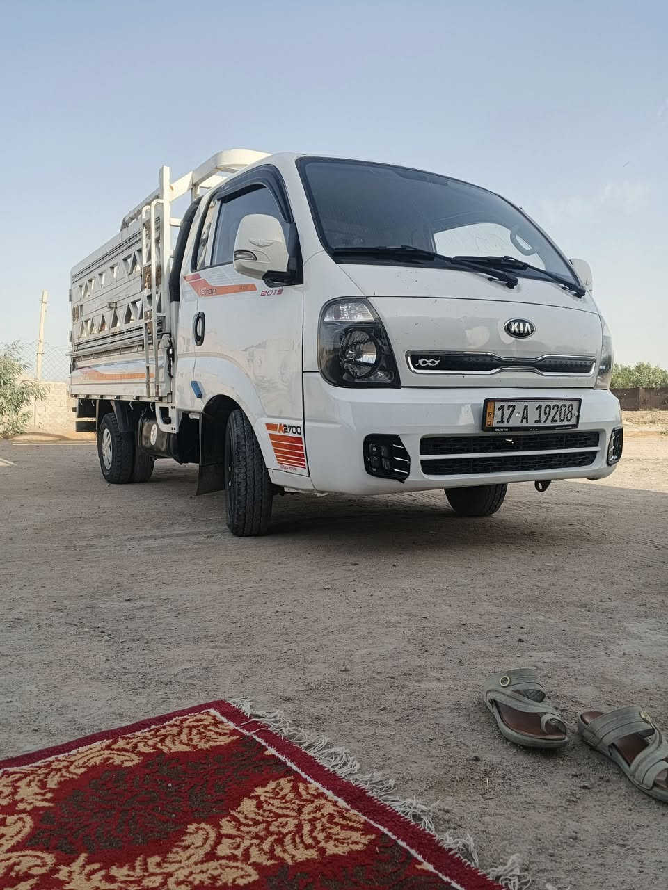 كيه حمل موديل 18 كفاله عامه بيها بارد بربع قليل سيارة جديدة بمعنا الكلمة محرك كير حداديه تايرات كله جديدة رقم نكليزي بسمي سنويه جديدة السعر 115/ ***********

