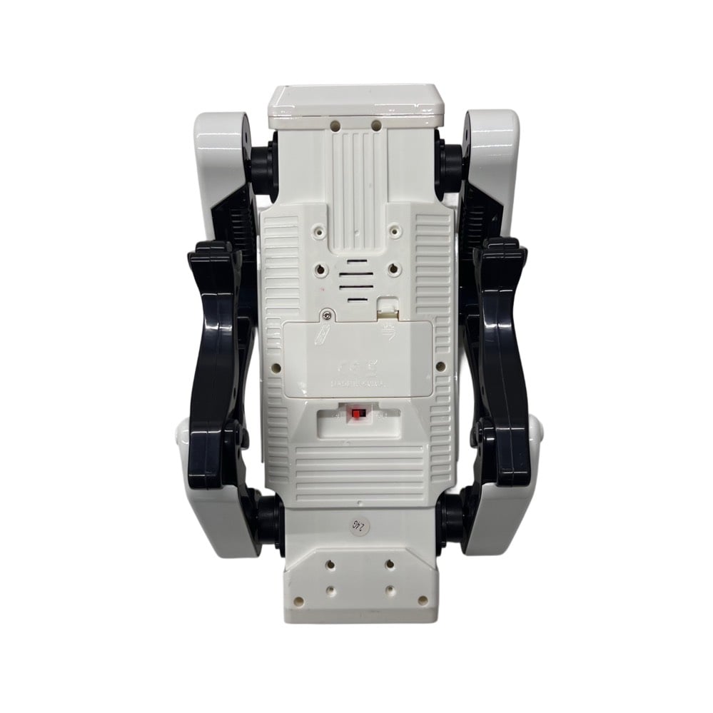 لتوصيل مجاني لجميع محافظات العراق 
روبوت الكلب الذكي AI ROBOT – تحكم عن بُعد 2.4GHz مع أوامر صوتية

روبوت كلب تفاعلي يعمل بالتحكم عن بُعد بتقنية 2.4GHz، مصمم للحركة واللعب وتنفيذ أوامر متعددة مع إضاءة وموسيقى.

 • يعمل بتحكم عن بُعد بتردد 2.4GHz لسهولة التحكم بالحركات.
 
• يدعم الأوامر الصوتية (Voice Control) والتفاعل المباشر.
 
• مزود بخاصية البرمجة لتنفيذ الحركات حسب تسلسل الأوامر.
 
• حركات متعددة مثل: التقدم للأمام، الالتفاف، الجلوس، النهوض، والانحناء.
 
• يحتوي على موسيقى، رقصات ديناميكية، وإضاءة جذابة.
 
• يدعم وضع الدورية التلقائية (Auto Patrol) ووضع الاستعراض (Stunt).

 • ريموت كنترول 2.4GHz
 • تحكم صوتي
 • الفئة العمرية: 8 سنوات فأكثر
 • الروبوت: بطارية ليثيوم قابلة لإعادة الشحن 3.7V 
 • الريموت: 2 × بطارية AA 1.5V

الملحقات:
 • جهاز تحكم عن بُعد
 • بطارية ليثيوم قابلة لإعادة الشحن 3.7V
 • كابل شحن