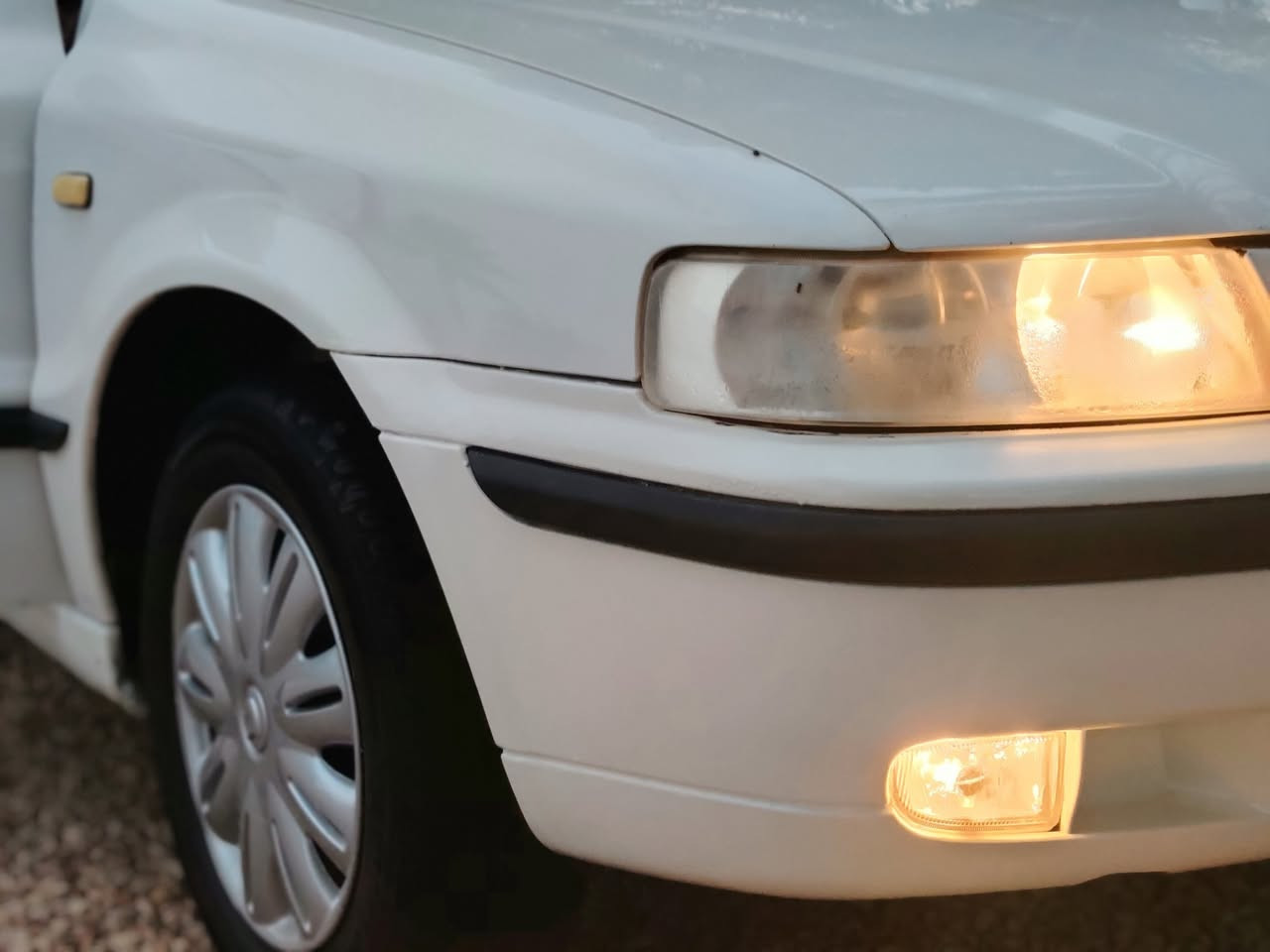 سلام عليكم سمند للبيع موديل 10 صبغ باب وخياسات مصلحه والباقي كفاله
كير ومكينه وتبريد جديد
  ارقام جديده
مكان الديوانية رقم  قادسية 
سعر  (45) وبيه مجال 
رقمي ***********
