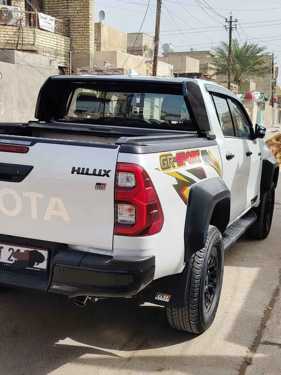 سلام عليكم
للبيع جي ار موديل 2024 رقم بغداد انكليزي تحويل مباشر محرك 6 سلندر فول موصفات 
مكاني بغداد سياره مكفولة من صبغ وفتح 
اي نقص مابيهة 
السعر عل انتصال ***********
