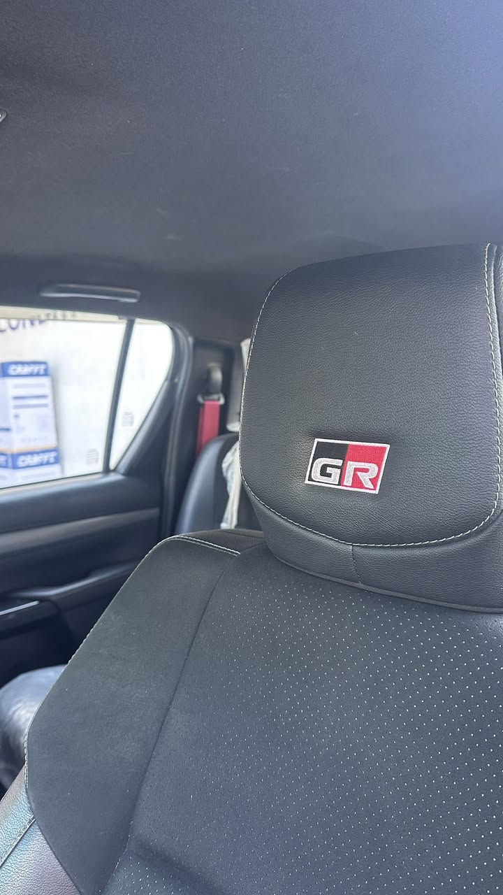 السلام عليكم بيك هايلوكس GR
ماشية 25.000km
موديل 2025
سيارة فول مواصفات كامرات محيطة حساسات 
فول 
36.000$
الاستفسار اكثر. ***********
