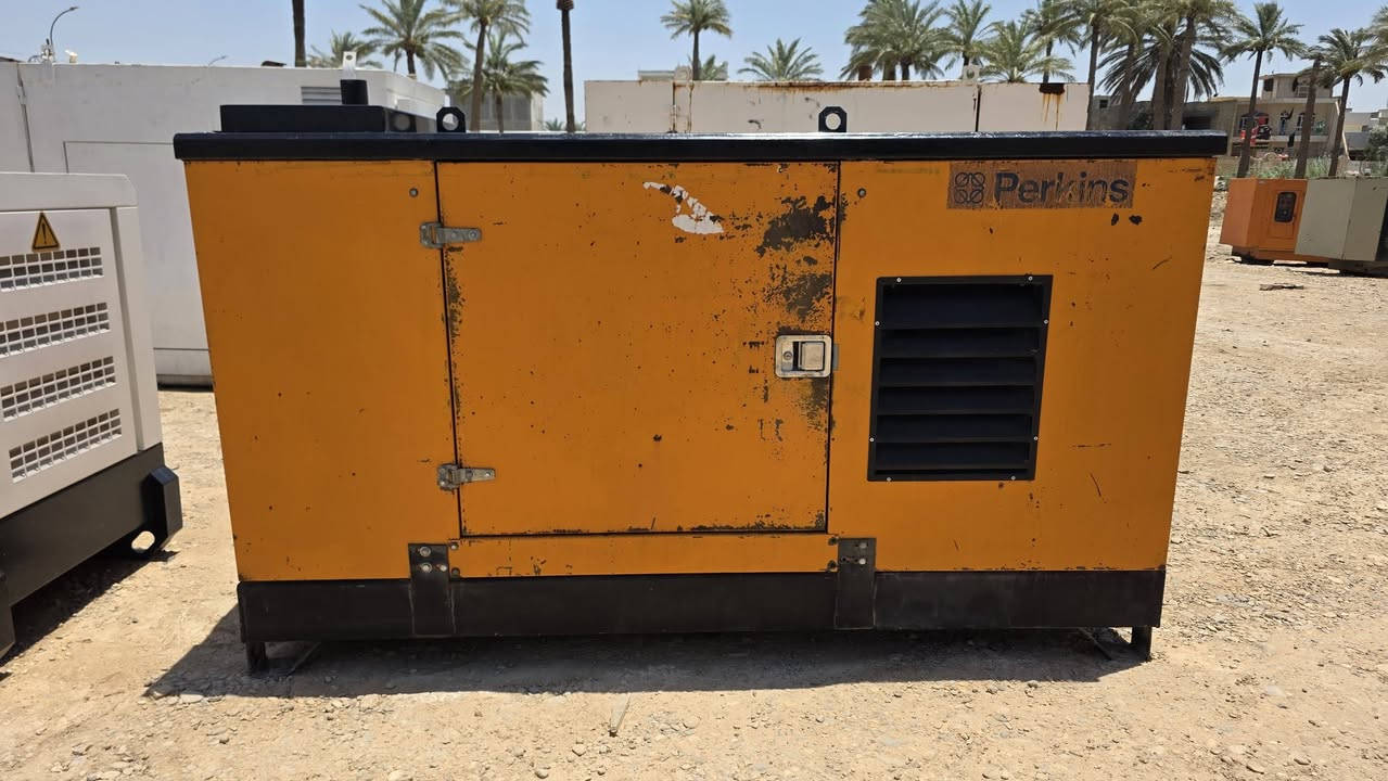 للبيع مولد بيركنز (Perkins) الأصلي بقدرة 100 KVA.
​✅ المحرك: بيركنز (Perkins) أصلي.
✅ القدرة: 100 KVA.
✅ النظام: برودكشن (Production System).
✅ الحالة: نظيف جداً (كاتم صوت).
للاتصال ؛ ***********

​📍 الموقع: واسط - الكوت ( يوجد توصيل )
