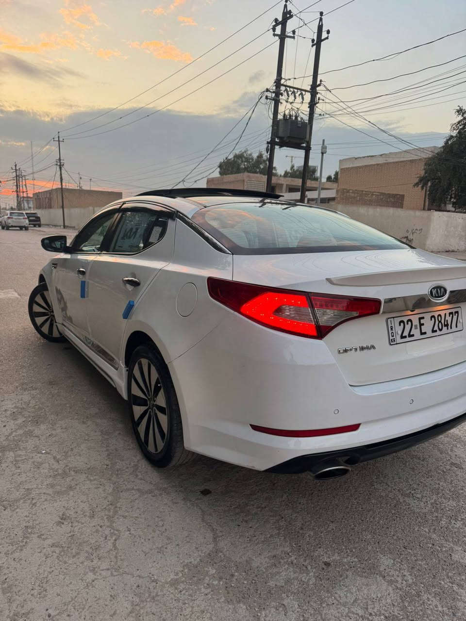 السلام عليكم 🫡
كيه اوبتما موديل 2012 وارد خليجي سبورت في أي بي 
فول واحد على واحد
مواصفات سيارة
1 شفتات ستيرن 
2تحكم ستيرن اربع جهات 
3شاشه وكامرة دوارة 
4تبريد قطعتين 
5حساسات خلفيه 
6مبردت أكواب 
7بنرامه طكتين 
8خمسه ويل كروم 
9مري شفط شاير  بل مري 
10لد امامي خلفي 
دبل كزوز 
مكينه 2400دوش 
على وضع شركه 
وبيها هواي مواصفات مذكورة 
سيارة بيها باب خلفي  وهلال جاملغ الخلفي بدون دواخل 
والباقي مكفول 
سيارة رقم شمالي تريد وكاله تريد تحويل سنويه وراقام وهزة جدد  سنويه 2030
السعر 121وبيها مجال كلش  بسيط
مكان سيارة بغداد الزعفرانيه متواجد رقم ‭٠٧٧٦ ٢٤٩ ٥٧٧٤‬خوان مكالف بل نشر
