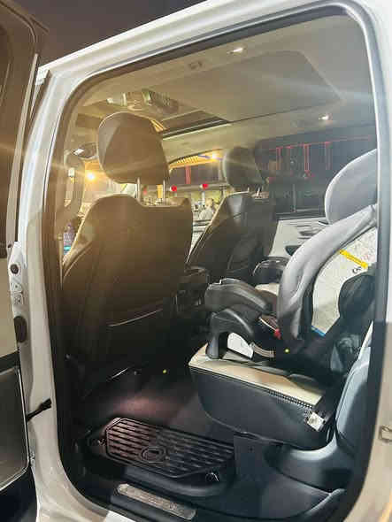 رام لمتد كلين تايتل
فول مواصفات ١/١
تشغيل عن بعد
دخول ذكي ٤ بيبان بصمة 
كاميرات ٣٦٠
بانوراما
جامة خلفية كهرباء 
كاميرا رجوع 
شاشة كبيرة
عينة دجتال دسبلي 
كشنات كهرباء ( تدفئة وتبريد)
تحديد مسار 
تحديد سرعة
توقف أوتوماتيكي 
مرايا جانبي كهرباء
بابين صندوق 
بلوتوث 
كار بلي 
٤ وضعيات قيادة 
دفع خلفي و رباعي 
والمزيد من المواصفات..

للمزيد من المعلومات 
الاتصال 
***********
