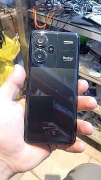 للبيع ريدمي نوت 13 برو +5g ذاكرته ٥١٢  السعر ٢٥٠ جهاز نضيف جدا السعر ٢...