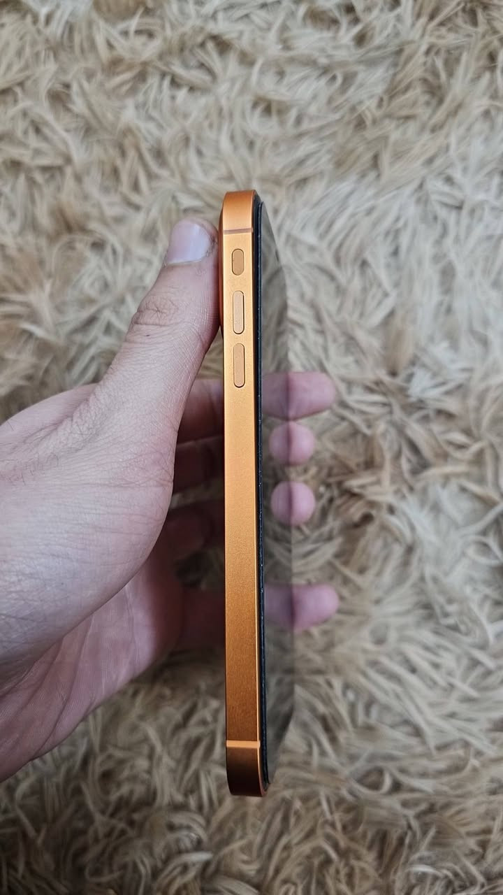 السلام عليكم
متاح ايفون ١١ عادي محول ١٧ برو
ذ ٦٤ كلشي شغال فيس ايدي كامرات اتصال واي فاي كله فول الجهاز سابقا ممفتوح بس انكسر ضهره وبدلته شاصي ١٧ وبطارية دراكون ولباقي كله بلادي نورمال 
السعر ٢٦٠ 
مكان الشعب بغداد
واتساب ***********
