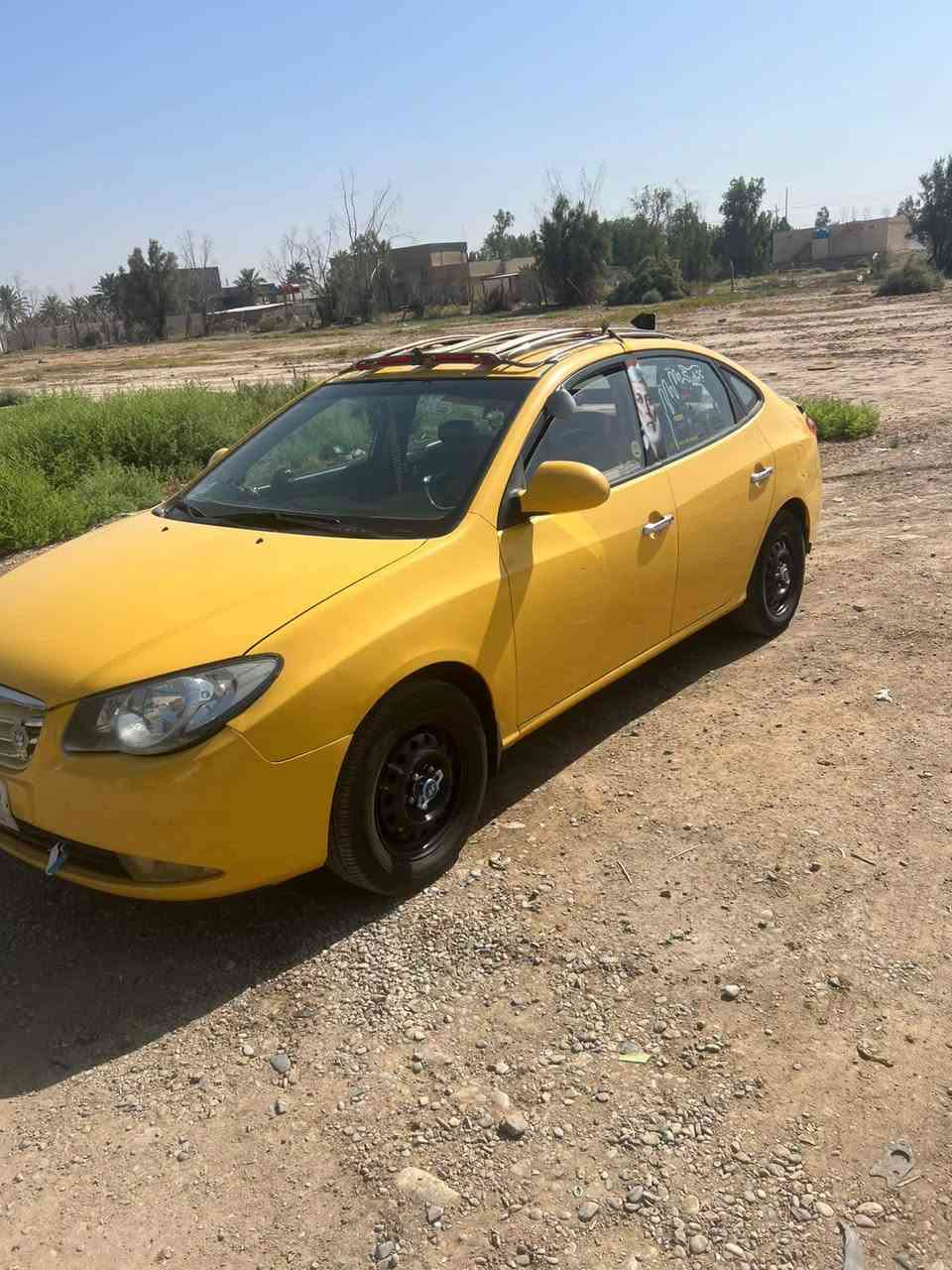 للبيع سياره مقدس. بالواقع احلا من الصور تجي وشوف بعينك  موديل 2009 محرك 1600 دكشن عالي.  سياره   وراد خليجي  ماناقصه اي شي    سياره بسمي تحويل ثاني يوم  السعر 95 وبيه مجال للشراي المكان مشروع الوحده قرب مجمع بسمايه   ***********
