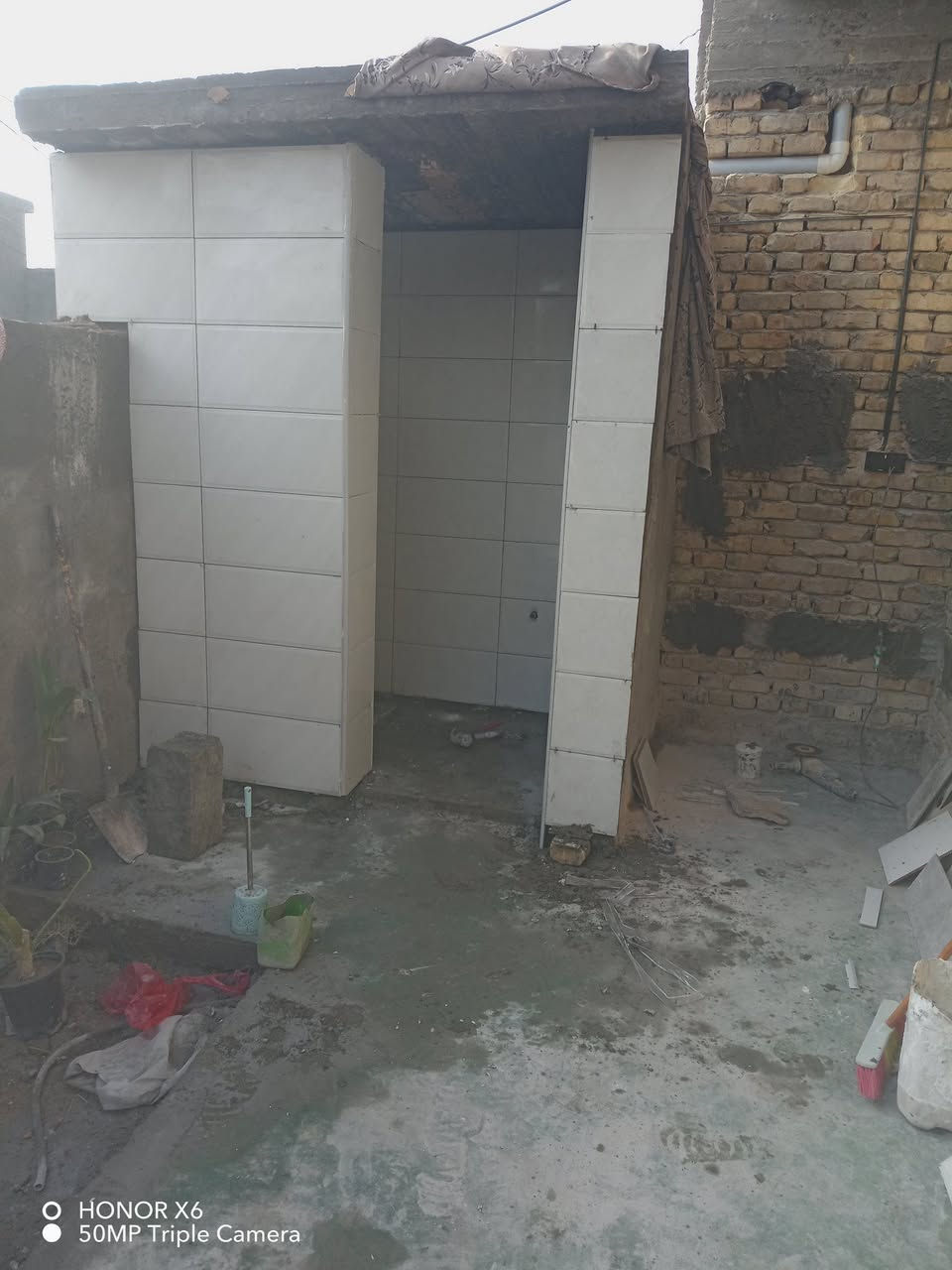 سلام عليكم خلفه تطبيك سيراميك جدران هاذي رقمي *********** متفرغ حالين شتغل على يومي على المتر مكاني سبع البور
