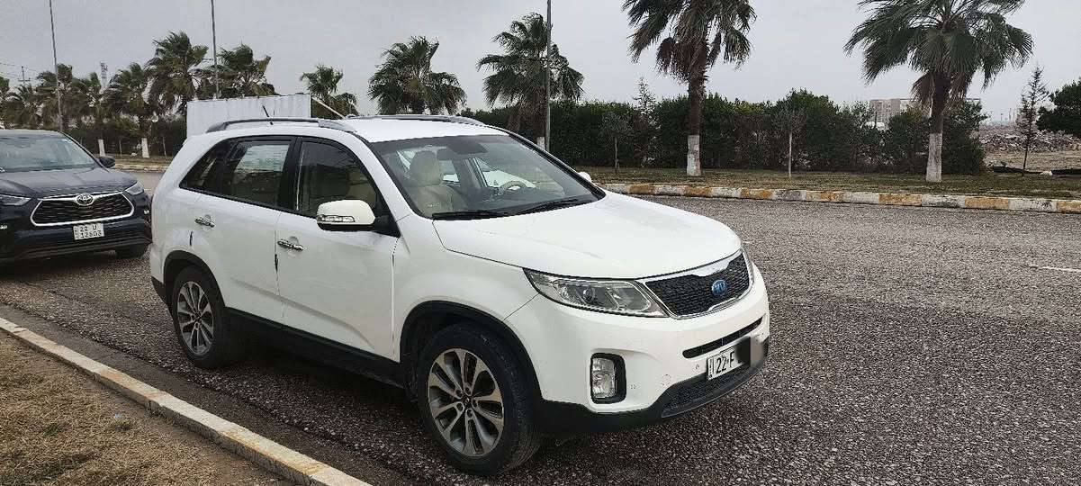 مكفولة كفاله عامه من الصبغ والبارد وتبديل 
محرك 4 سلندر 2400
مواصفات فول بس بدون وبانوراما
بصمه تشغيل 
بصمة بيبان
بصمة صندوق
لد أمامي 
لد خلفي
حساس امامي 
حسلس خلفي
كشن كهرباء
داخل صاج
استيرن صاج 
بلوتوث
بردات بلادي
7 راكب 
3 قطع تبريد 
تحكم ستيرن 4 جهات 
مانع انزلاق 
مري شفط 
اشاير مري
كاميرا بلاد وشاشة بدشبول

علما سيارة جديده مابيها نقص
السياره ماشية240 حقيقي
مكاني كركوك 
السعر : 188$
رقم صـــاحب السيارة: ***********
