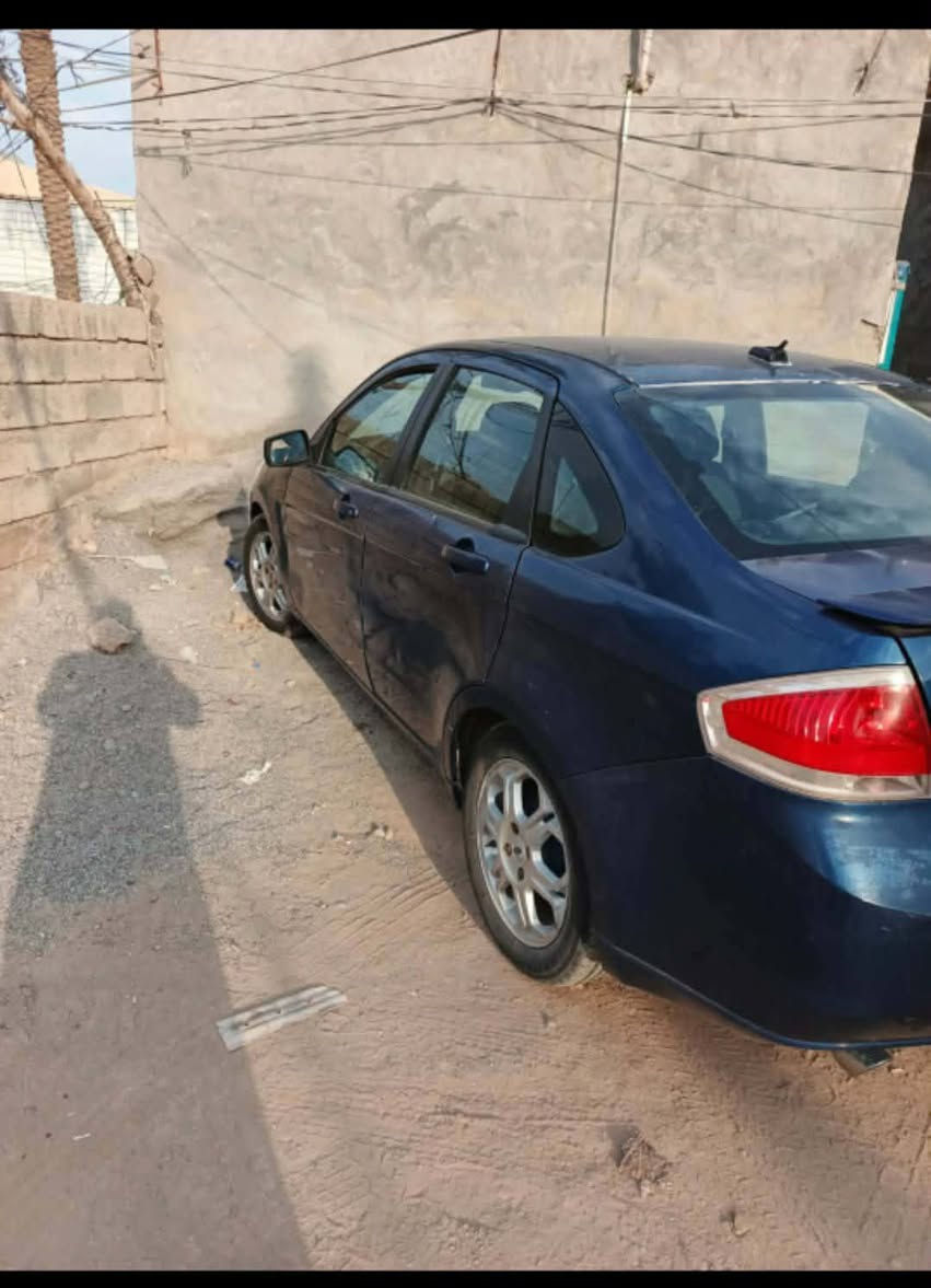 السلام عليكم لبيع او مراوس حسب القناعه  فورد فوكس 
موديل 9.  عنوان ديالى. لاستفسار  ***********
