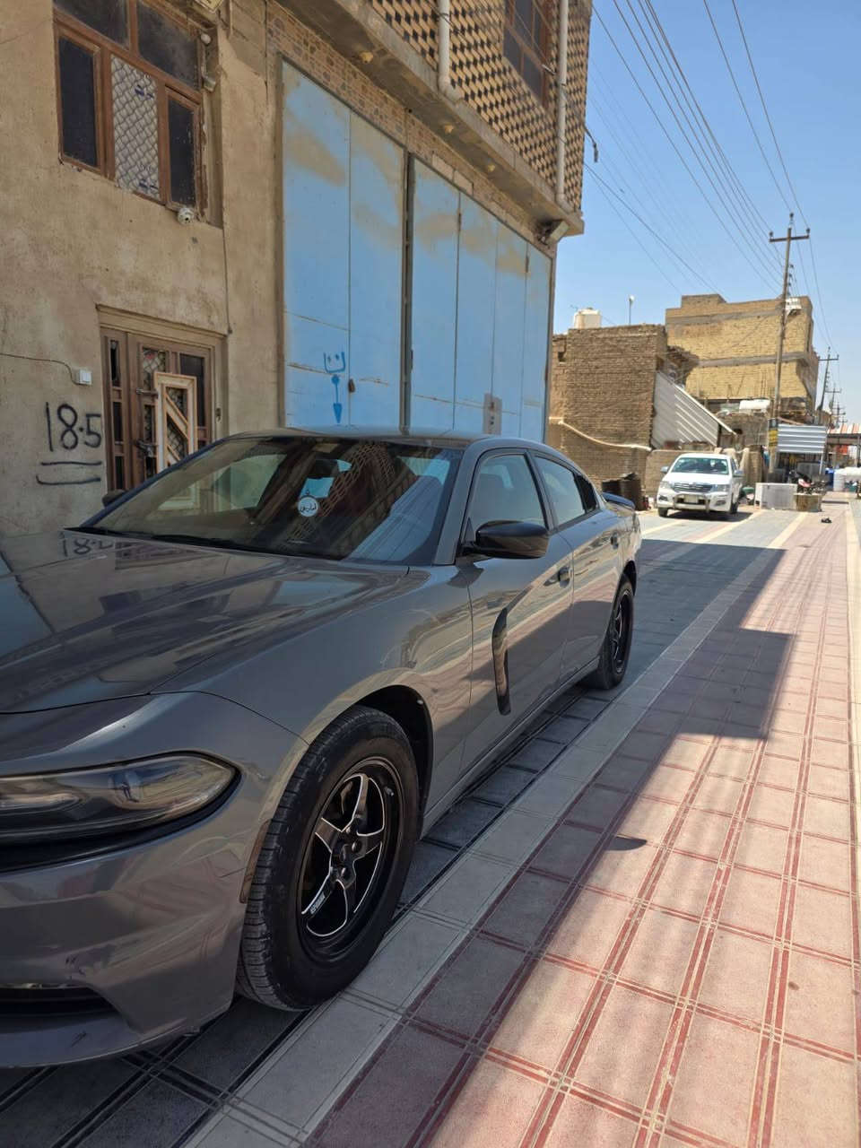 للبيع جارجر SXT سمنتي
موديل 2018  وارد كندي تقرير غرق بدون نسبة
مكفوله
بدون ضربه ولا ايرباك بارد قليل بالجاملغ الامامي 
شاشة جبيرة 
كشنات جلد اصل شخط مابيهن
تخم تاير وويل جديد 
حدادية جديده توني مسويها من الطول للطول ب950 
6سلندر / تو ويل
بغداد تحويل مباشر 
محرك كير تدفئه تبريد شرط ماشية 151 الف كيلو 
السونار مرفق مع الصور
مكان السياره شطره
السعر 215 وبيه مجال 
***********
