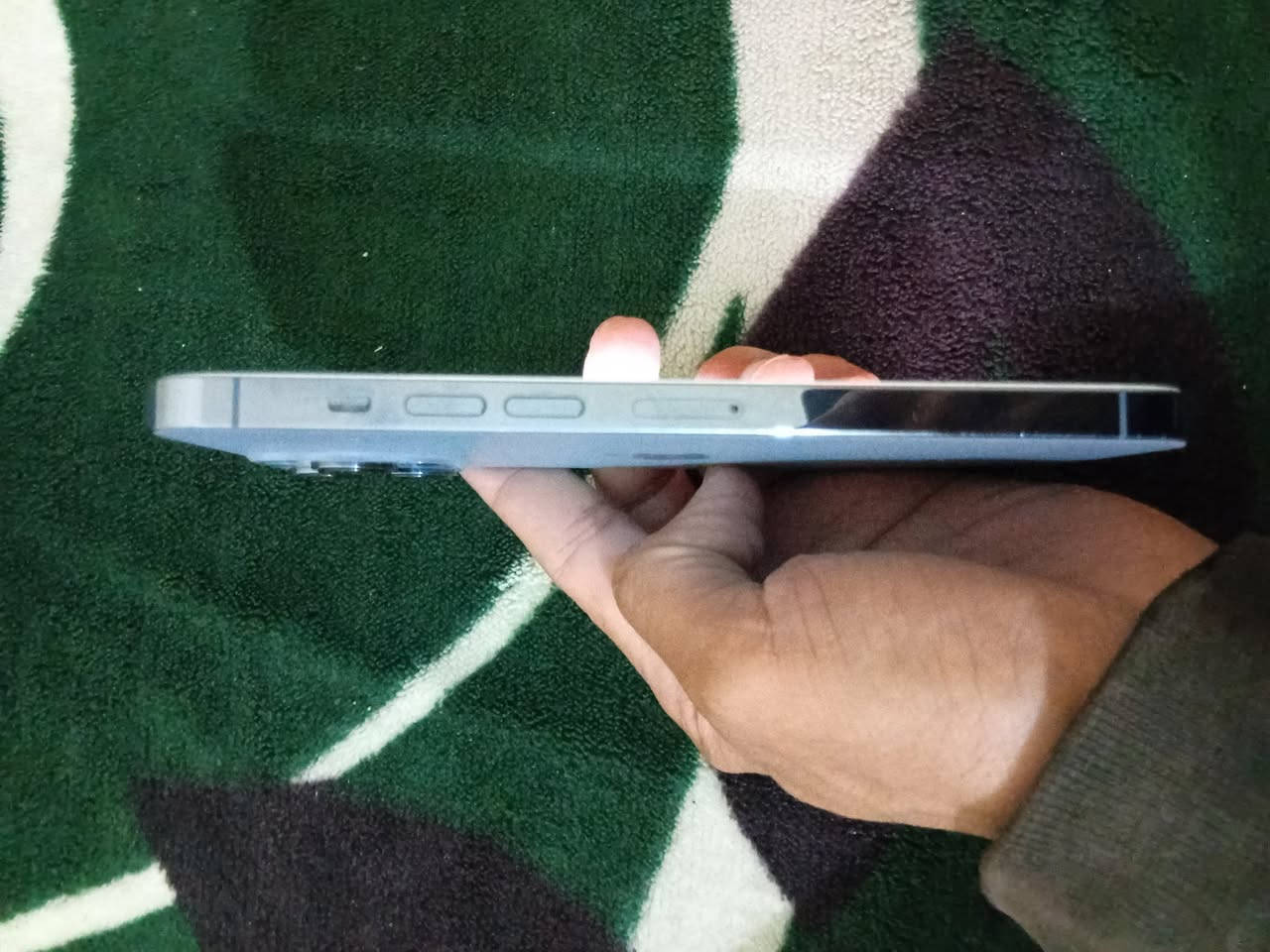 IPhone 13 pro max officiel  fiha 128g o eta Baterry 82 mzl N9ia mkinch difau  libghaha marhba


**إذا كنت صاحب هذا الإعلان وتريد حذفه لأي سبب، رجاءا أرسل رسالة إلى الدعم الفني**