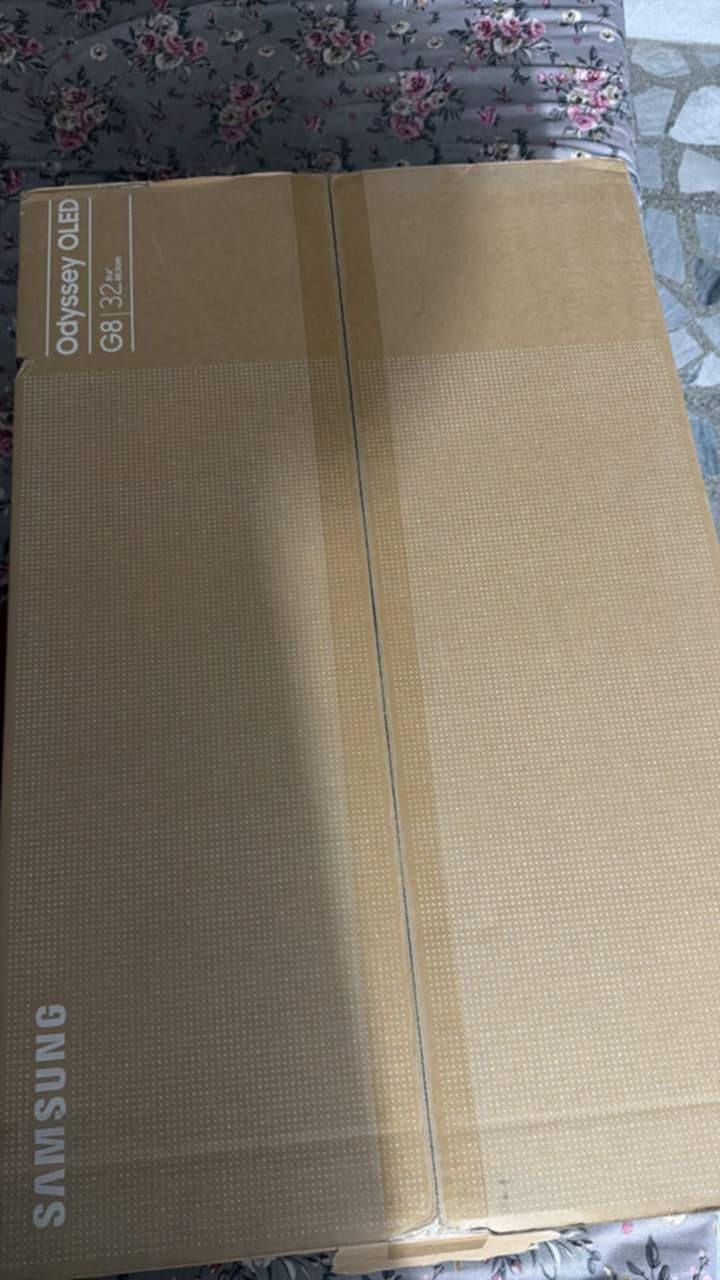 شاشة للبيع استخدام 12 يوم السعر مليون و350 الف 

 Samsung Odyssey G8 OLED 240HZ 4K 32Inch 

للتواصل 
***********
