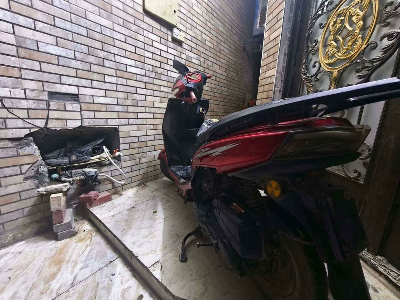 سكنس صيني للبيع موديل 2023
الدراجة نقصها فقط ملف عطلان وباتري. 

الكهربائيات كلها شغالة. 

السعر ٢٢٥ وبيها مجال 

للتواصل على الرقم ***********

المكان كربلاء الانتفاضة الأولى 

قرب مخازن سيف سعد
