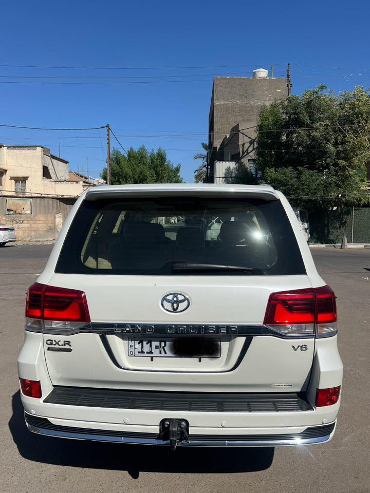 السلام عليكم
لاندكروز 2019 كراند تورنك بريم لون ابيض رقم بغداد السيارة بية صبغ الجاملغ الخلفي فقط وقبق الجنطة مفتوح والباقي مكفول السيارة باسمي مواصفات السيارة اشتارت لكزز و DVD ورشبول لكزز 
 السعر 46وبية مجال التلفون ***********
