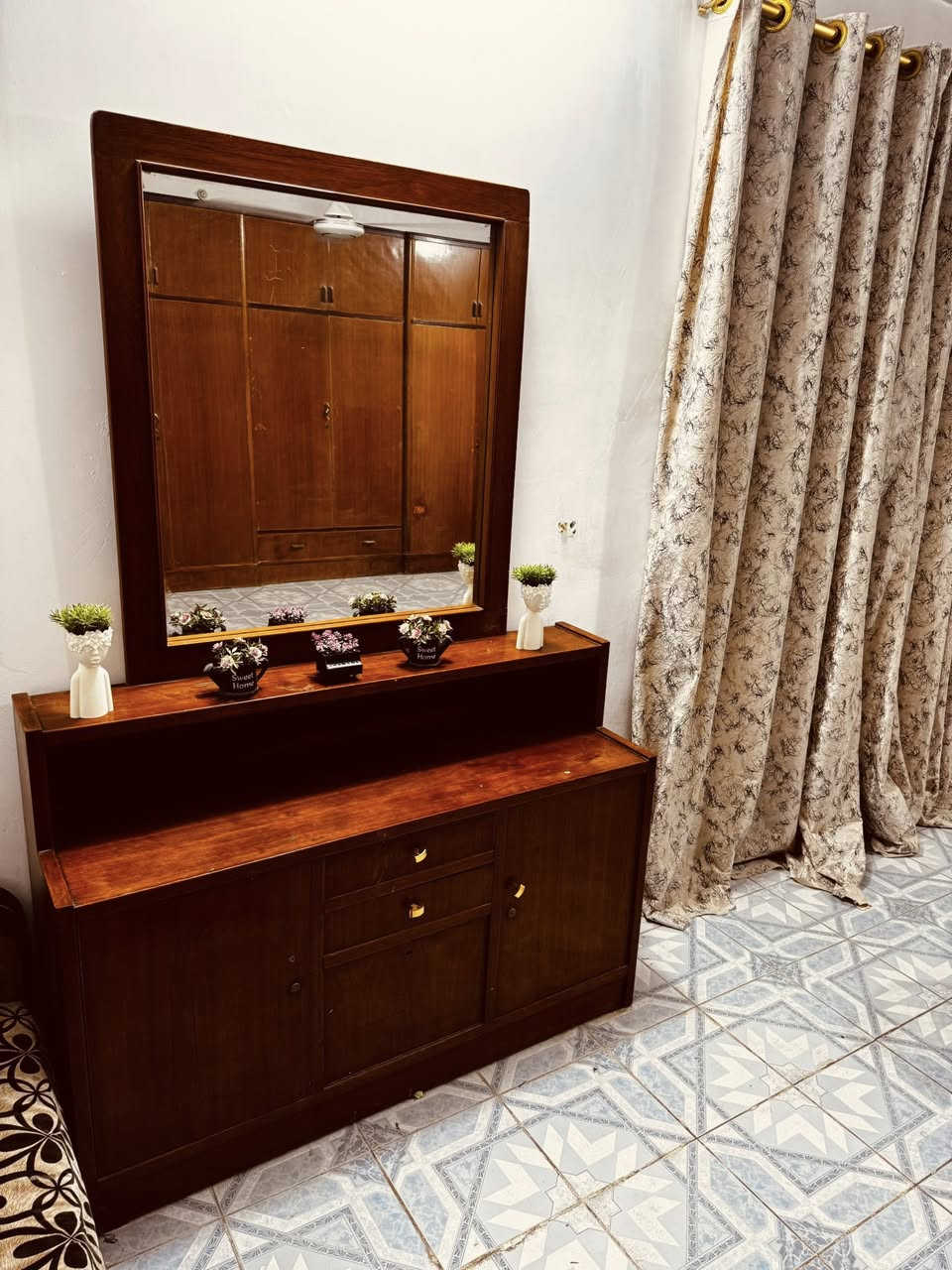 للبيع غرفة صاج درجة اولى  المكان جف السعر خاص


**إذا كنت صاحب هذا الإعلان وتريد حذفه لأي سبب، رجاءا أرسل رسالة إلى الدعم الفني**