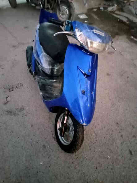 دراجه عصفوريه كامله ولا نقص مكان الحريه السعر 150 رقم الهاتف***********
