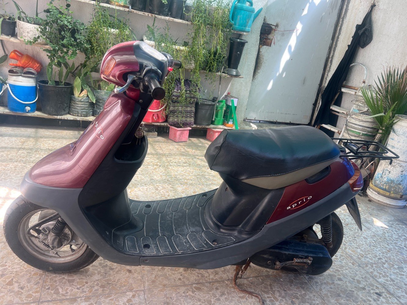 دراجة منغولي خطين مكفولة و نظيفة كلش محرك ما مفتوح دراجة حيل نظيفة سعرها 300 و بيها مجال بسيط مكاني دور الشرطة ***********