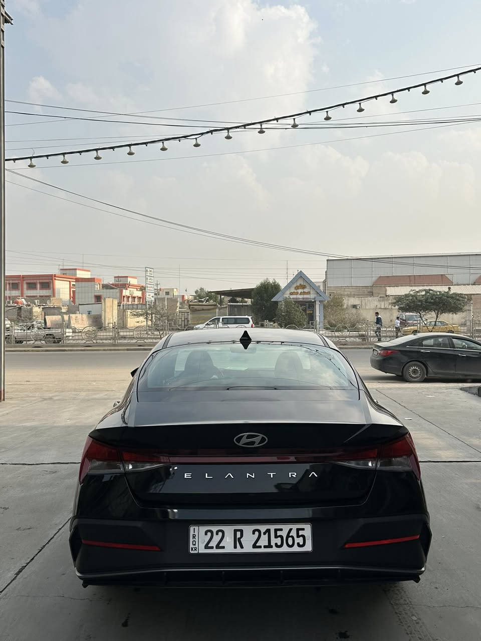 هونداي النترا  
مديل 2024 وارد امريكي رقم أربيل وكاله او تحويل .
ضرر السياره بنيد فقط صبغ  .
سياره فول مواصفات للأخير عدا الفتحه شاشه دجتل تشغيل عن بعد رادارات امامي خلفي حساسات نقط عميه تدفئه كشنات  السياره جاهزه من كلشي  ما بيها نقص مكينه كير كله بالشرط  محرك 2000 دوش .
   لون اسود   نضيفة السياره وجاهزه .
سعر السياره 165$ وبيها مجال 
     عنوان البصرة الجنينة 
رقم تلفون ***********
