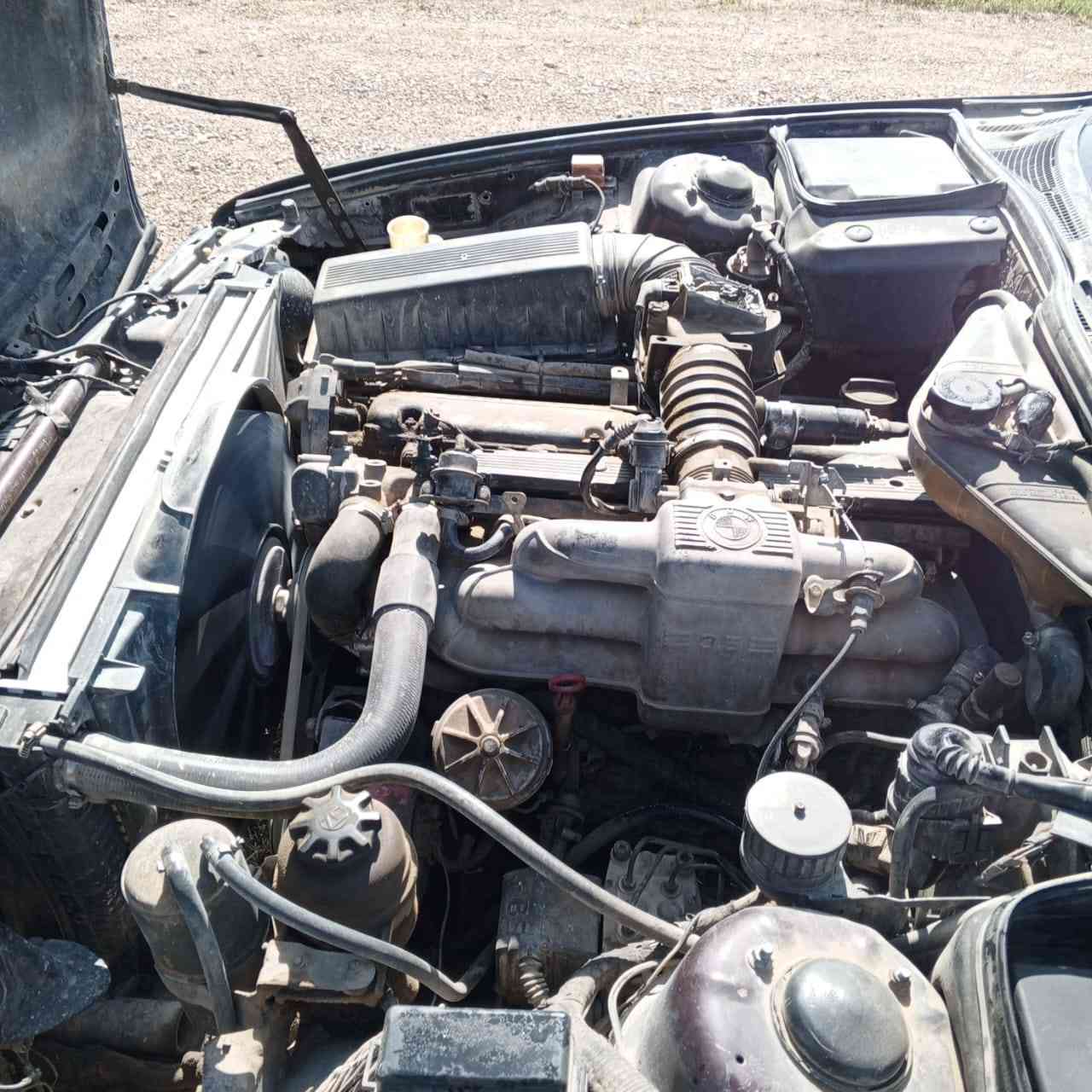 السلام عليكم ورحمه الله عندي بي ام للبيع او المراوس راقم الماني باسمي ٥٣٥موديل ١٩٩٣ الاستفسار او اتصل راقم ***********
