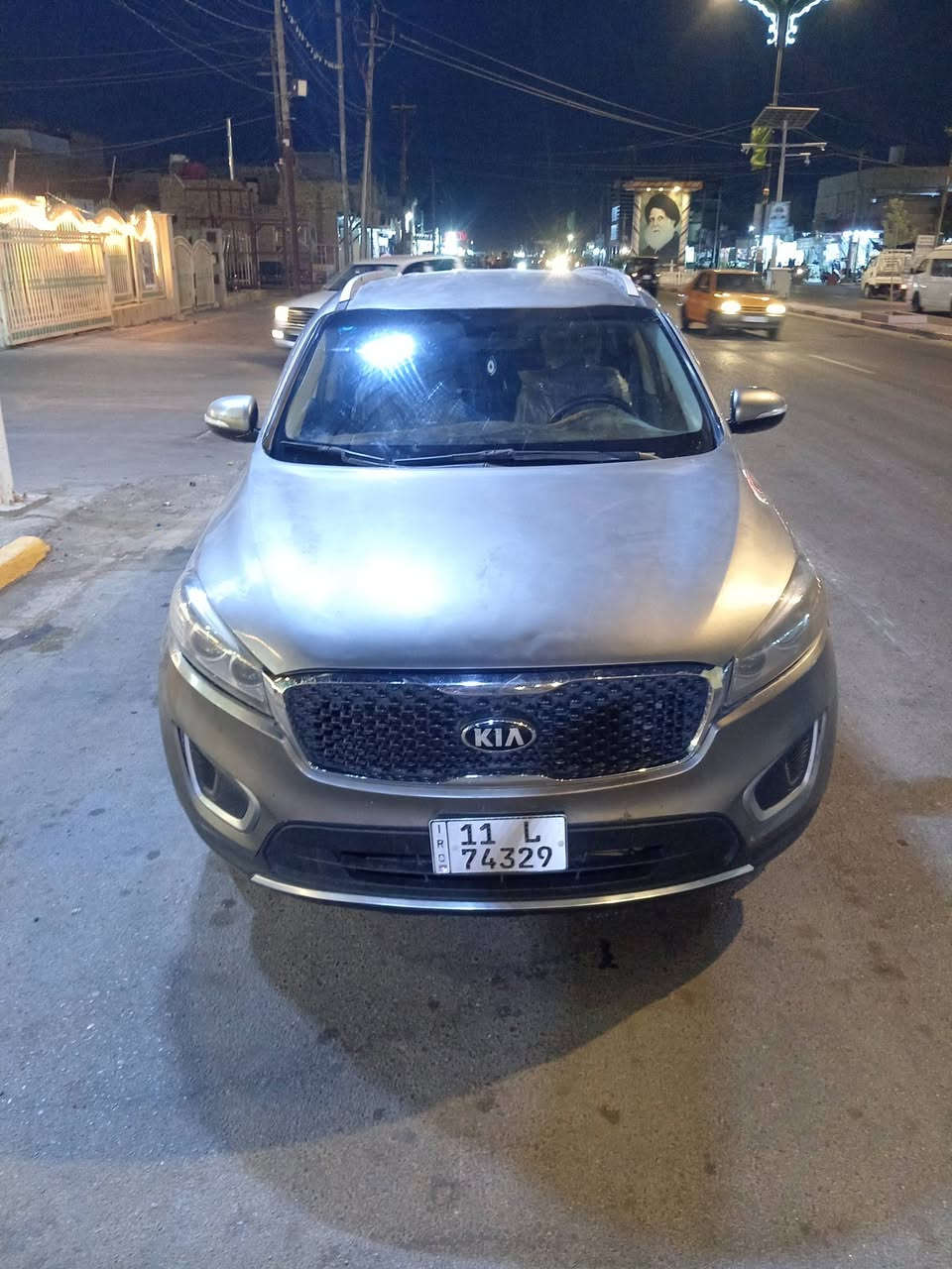 السلام عليكم سياره للبيع نوع كيا سورنتو موديل 2018 وارد امريكي ضررها بنيد وجاملغ واصله دواخل مع صبغ لباب العبري سياره جديده ماشيه 87 رقم بغداد انگليزي راعيه بلعماره مكان السيارة العماره ابو رمانه حجم المحرك 4 سلندر مكفول لا تبخير ولا فتح ولا تنقيص حداده تخم تاير كله جديد السعر 120 بيها مجال قليل الشراي يتصل *********** اااا ***********
