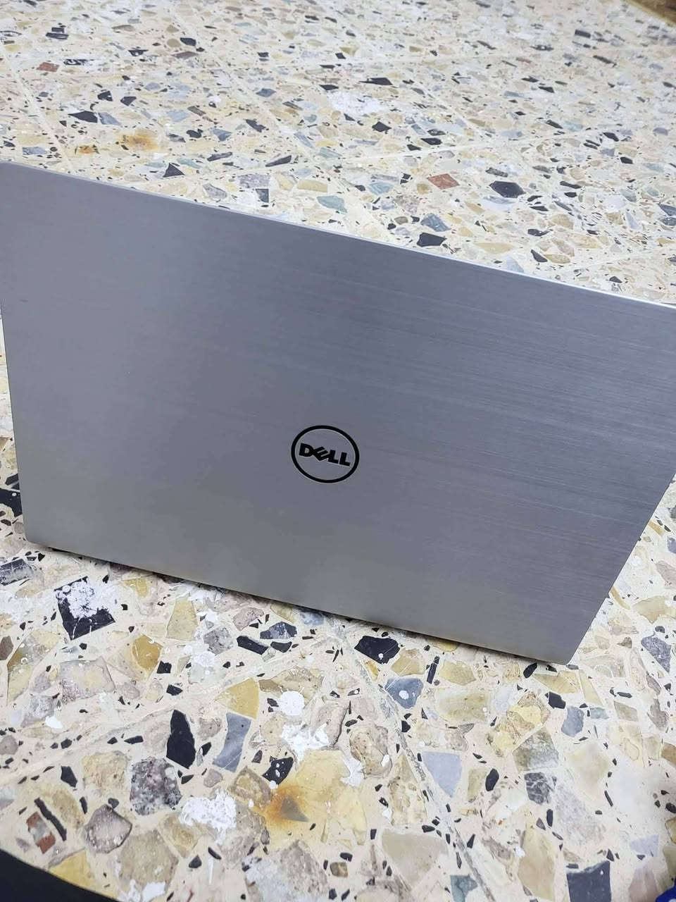 سلام عليكم اخوان حاسبه Dell3500 
ويندوز 10بروو
حجم الشاشه 15.6انج
الشاشه تاج لمس
الرام الداخلي 8G
والهارد ssd256
كيبورد عربي انكليزي 
مع كامل ملحقاتها (جنطه.  جلده.  ماوس.   شاحنتها الاصليه)
الحاسبه كلش نظيفه بل واقع احلا من الصور سعرها ١٩٠


**إذا كنت صاحب هذا الإعلان وتريد حذفه لأي سبب، رجاءا أرسل رسالة إلى الدعم الفني**