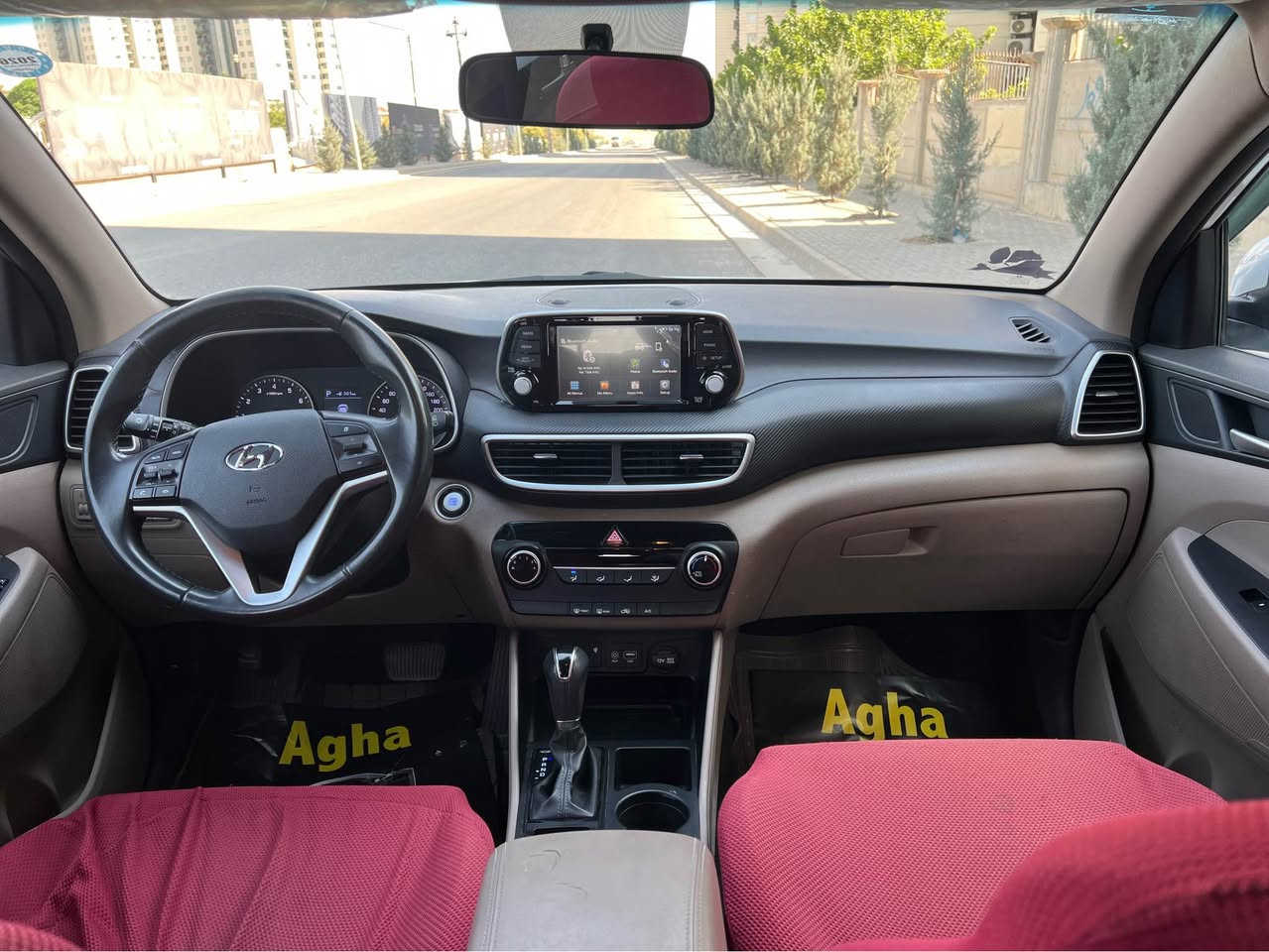 Hyundai Tucson 2020

 خليجى 
لە سفریەوە یەک دەستە
٥٧ هەزار کیلۆمەتری حەقیقی ڕۆشتوە
٢ پەڵە کارتی هەیە
گێڕ و مەکینەی نەکراوەتەوە بە شەرت
مواصفات کۆری دەرەجە یەک  (٢ بەصمە ، ٢ کوشن کارەبا ،وایەرلێس چارج، حاسەی پێش و دوا، ڤۆلیۆم سەر سوکان ، دەسک ستیل ، ئاوێنە ئیشارەت ، کامێرا)

نرخ: ٢٠٥ وەرەقە و مەجالی تێدایە

ژ.م:*********** السليمانية, العراق
