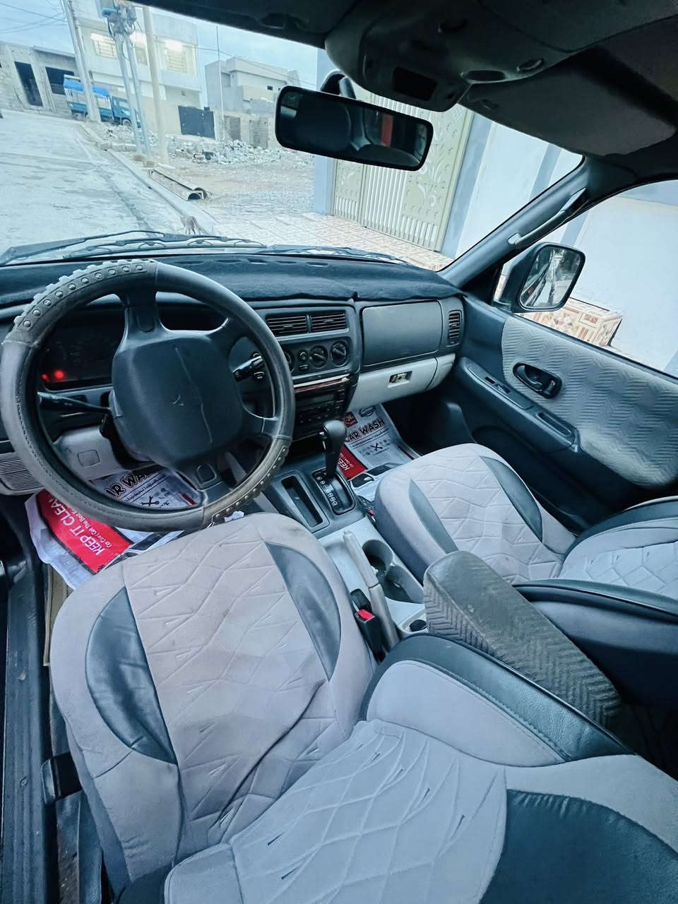 سلام عليكم ميستبوشي باجيرو موديل 2001 للبيع كير محرك شرط تواير 4جدد غرفتها جديده صدراها جديد الوره الكدام تدفئه شغاله رقم اربيل جديد شرط. التحويل للستفسار اتصل وتدلل‏‪*********** سعر السياره 58وبيها مجال
