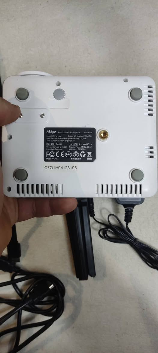 بلاش بلاش
السعر 35 الف مع التوصيل 
داتا شو عارض سينمائي
 مع استاند صغير للتثبيت
شغال جديد اصلي امزون
بلوتوث تجي معه قطعه علمود تكدر تشغله على موبيل وتبث افلام او الشي الي يعجبك كذلك بي عدت منافذ


**إذا كنت صاحب هذا الإعلان وتريد حذفه لأي سبب، رجاءا أرسل رسالة إلى الدعم الفني**