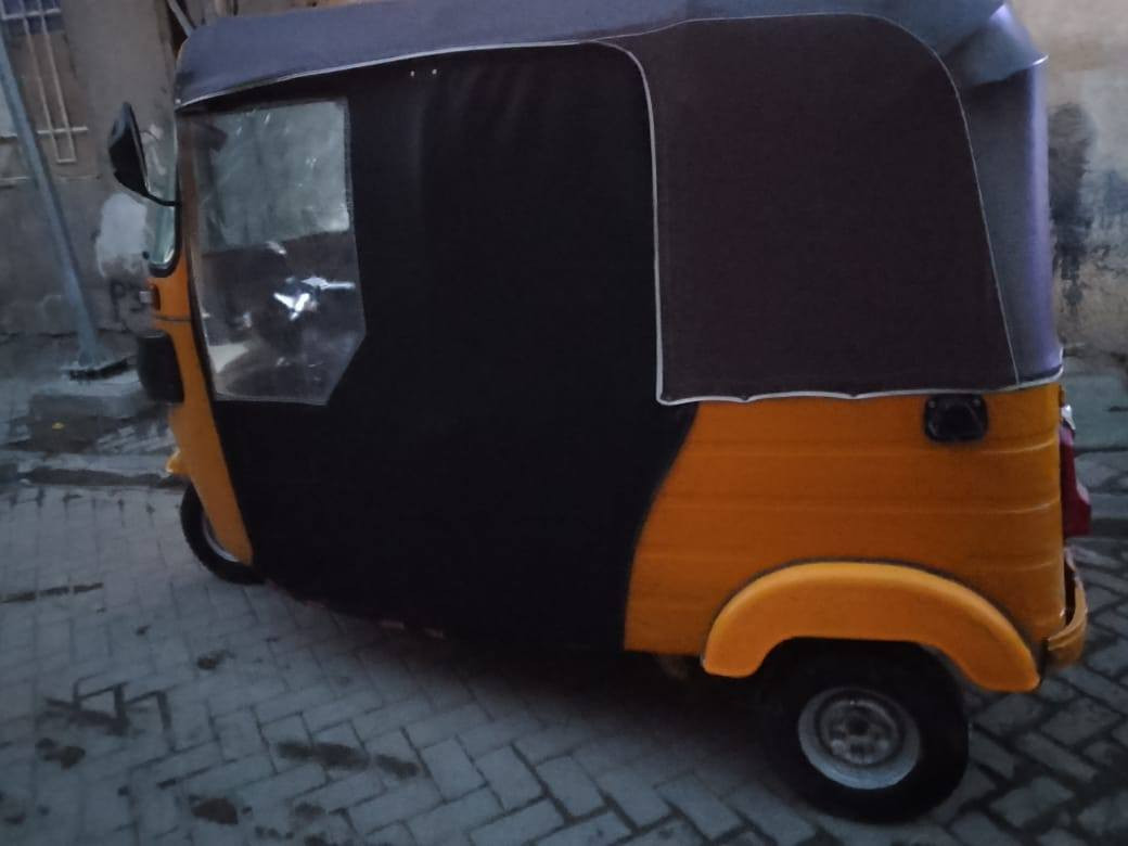 سلام عليكم تكتك للبيع موديل 20 تكتك نضيفه بيها ملاحظات بيها ضربه بلدوسه سعرها 6 و 500 بيها مجال مكان مدينة الصدر الرقم ***********
