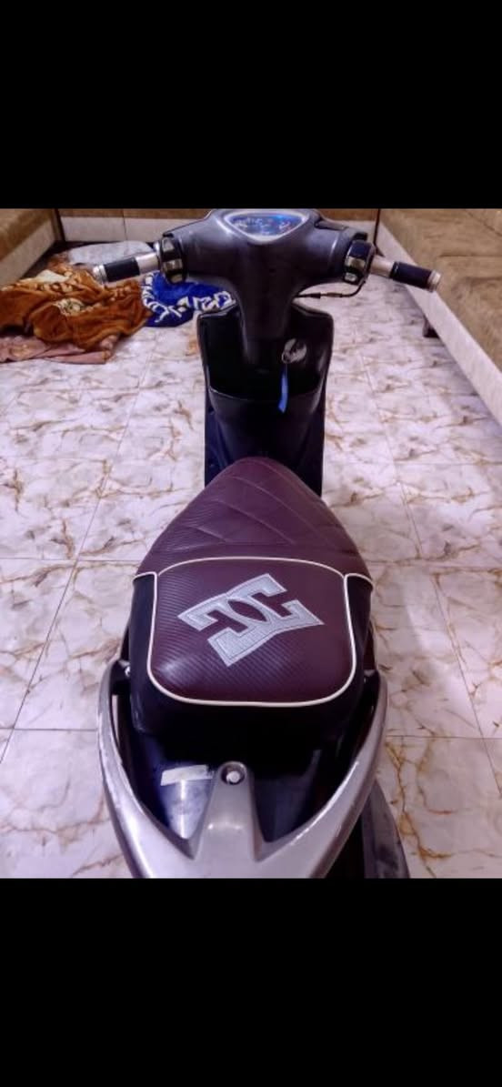 السلام عليكم 
ماكس عدله للبيع كفاله عامه ختم واحد ويا لمكينه شرط شكو قطعه بدراجه مختومه مكان كوت نعمانيه رقم ***********
