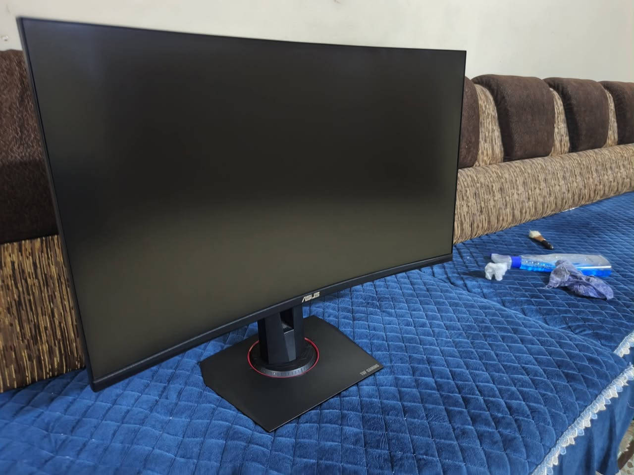 شاشه 
Asus
27
1080
240 هرتز
Hdr
Va
سرعه الاستجابه .0.5
السعر 200 قفل 
مكان بغداد البياع 
توصيل محافظات ماعندي
***********
