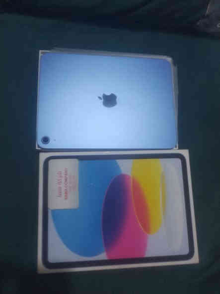 ايباد 11 للبيع اخو الجديد مستعمل قليل اي عيب مابي عندي ظرف وريد ابيعه السعر 380الف الرقم فقط واتساب شغال ***********
