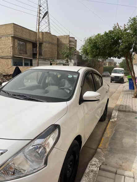 سني موديل 24مكفوله من الضبغ والضربه 
بيها بارد على كد اصبعين بل داير مال الجاملغ الخلفي فقط الباقي كله مكفول 
بسمي ماشيه 26 رقم اربيل الجديد 
السعر 127 بيها مجال 
***********
المكان بغداد بغداد
